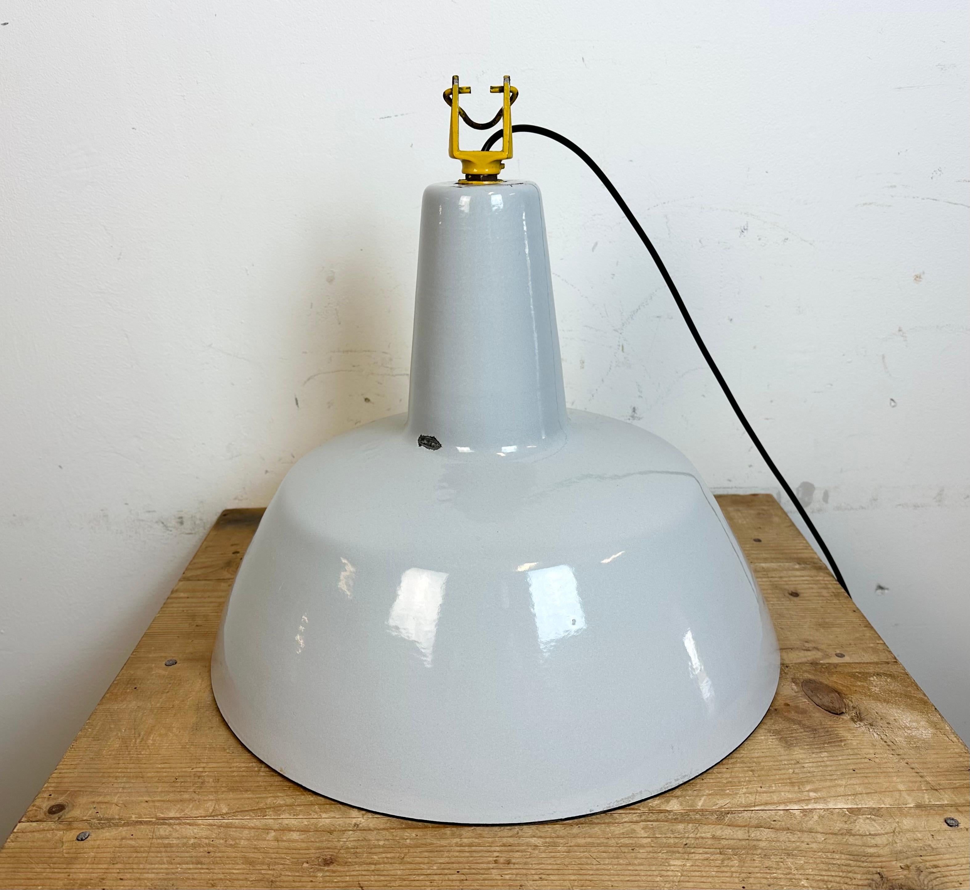 Industrial Grey Enamel Factory Pendant Lamp from Philips, 1960s For Sale 8