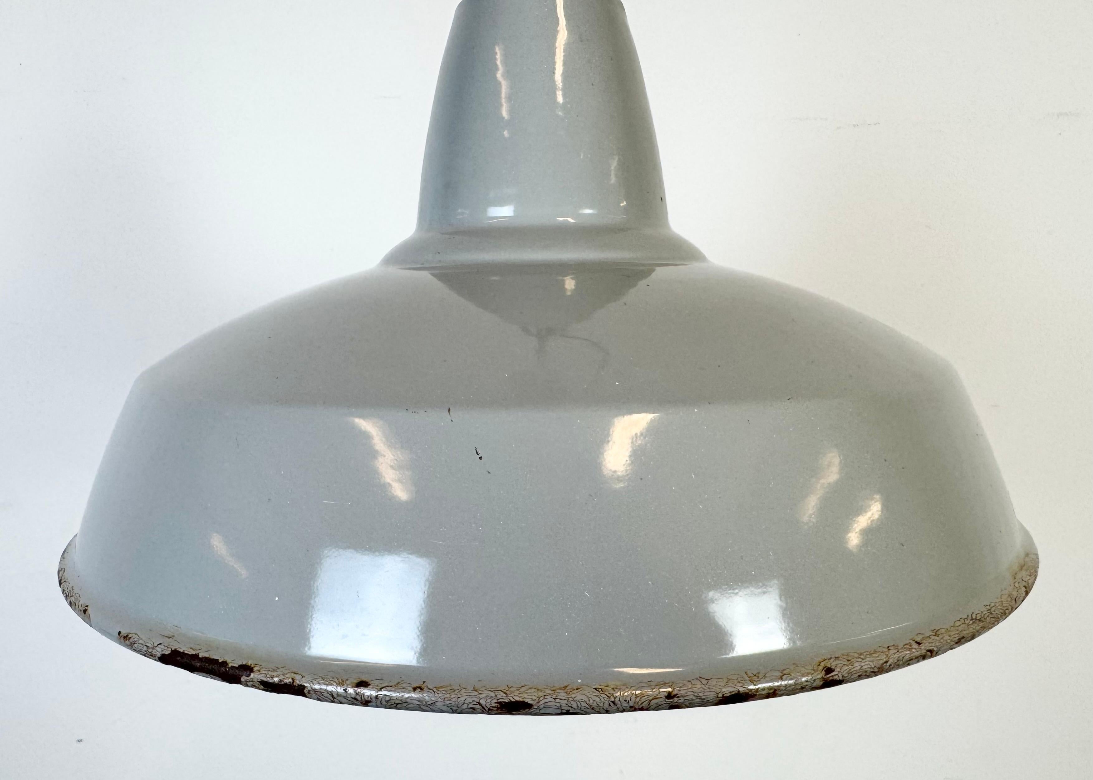 Industriel Lampe pendante d'usine industrielle en émail gris de Thorlux, années 1960 en vente