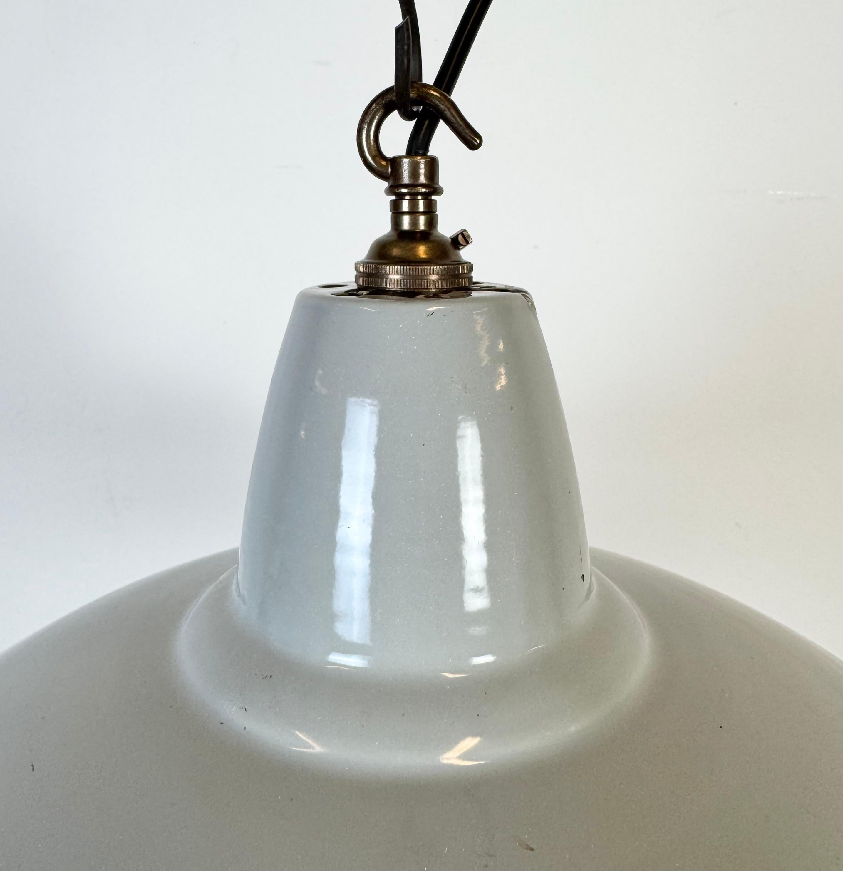 Britannique Lampe pendante d'usine industrielle en émail gris de Thorlux, années 1960 en vente