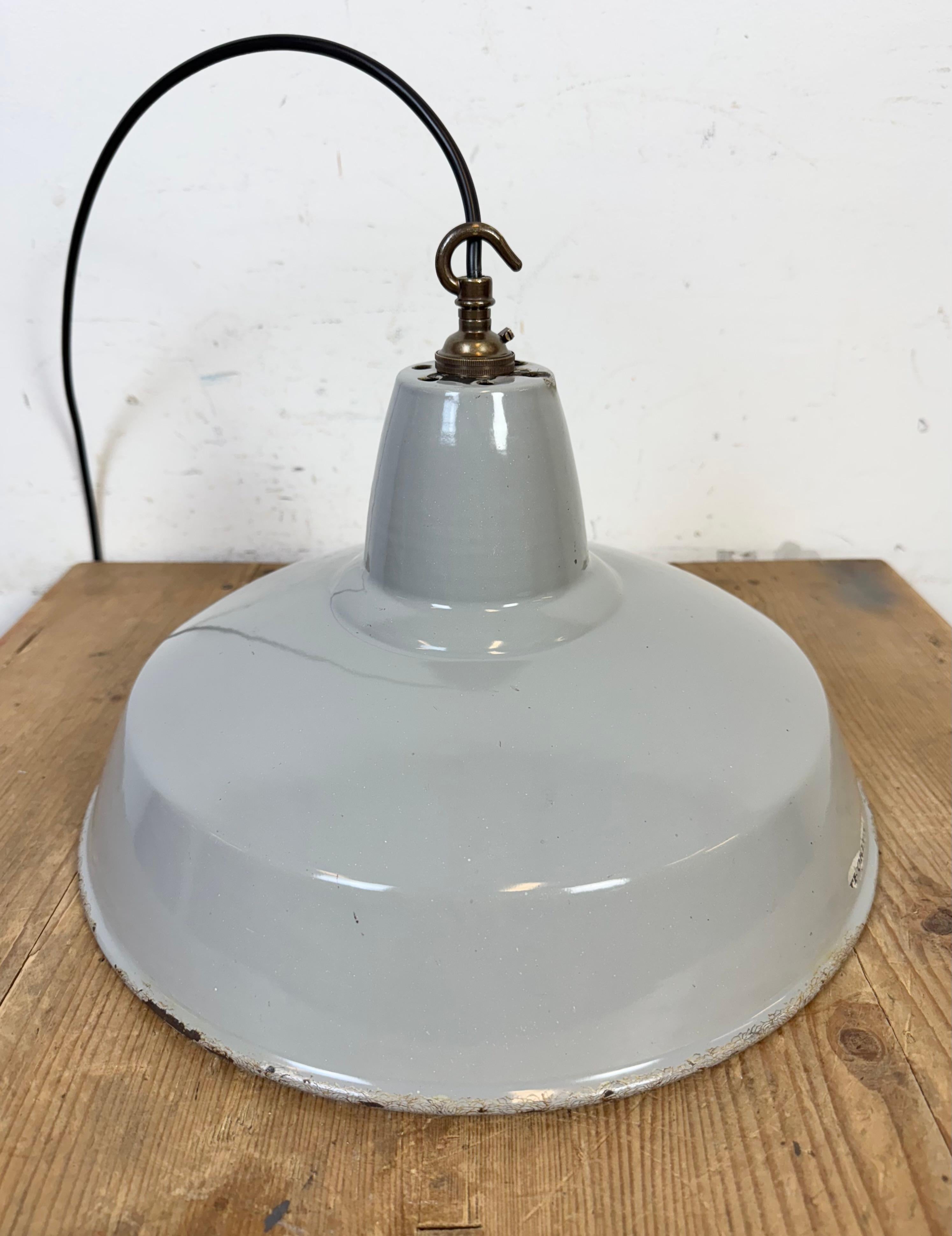 Lampe pendante d'usine industrielle en émail gris de Thorlux, années 1960 en vente 2