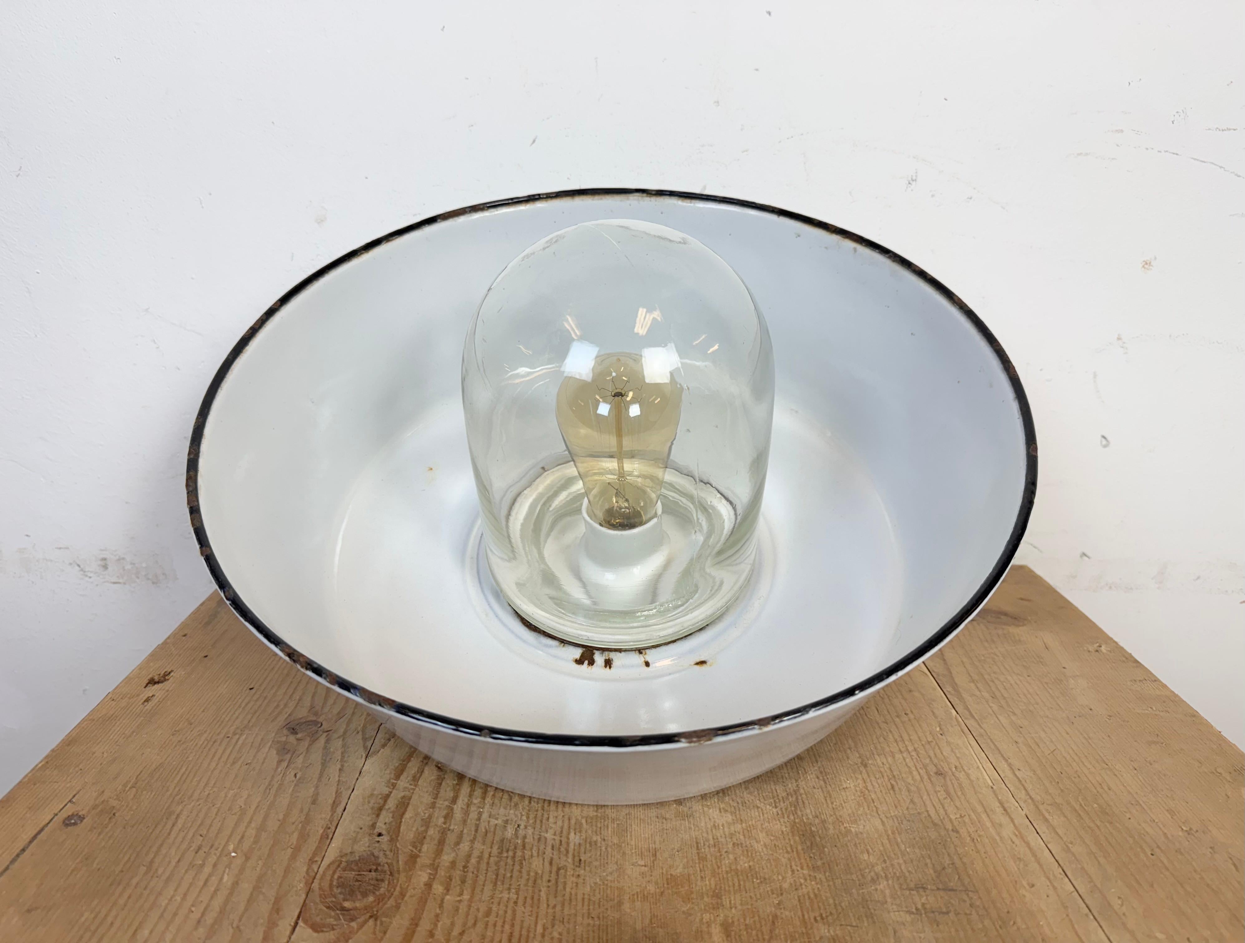 Lampada a sospensione industriale di fabbrica in smalto grigio con copertura in vetro, anni '60 in vendita 9