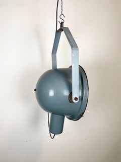 Faretto industriale di fabbrica in smalto grigio con copertura in vetro, anni '50