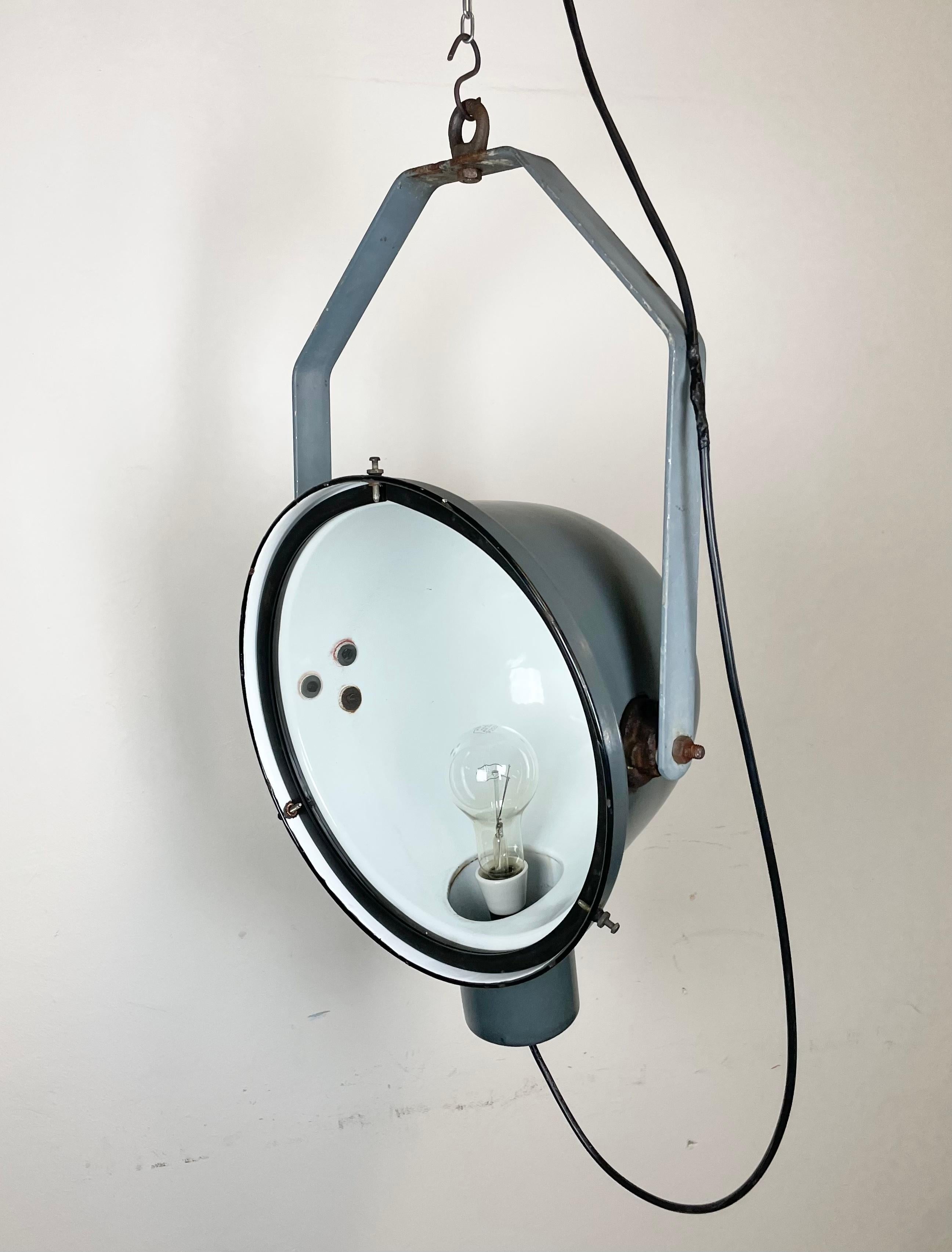 Industrial Grey Enamel Factory Spotlight with Glass Cover, 1950s In Good Condition For Sale In Kojetice, CZ