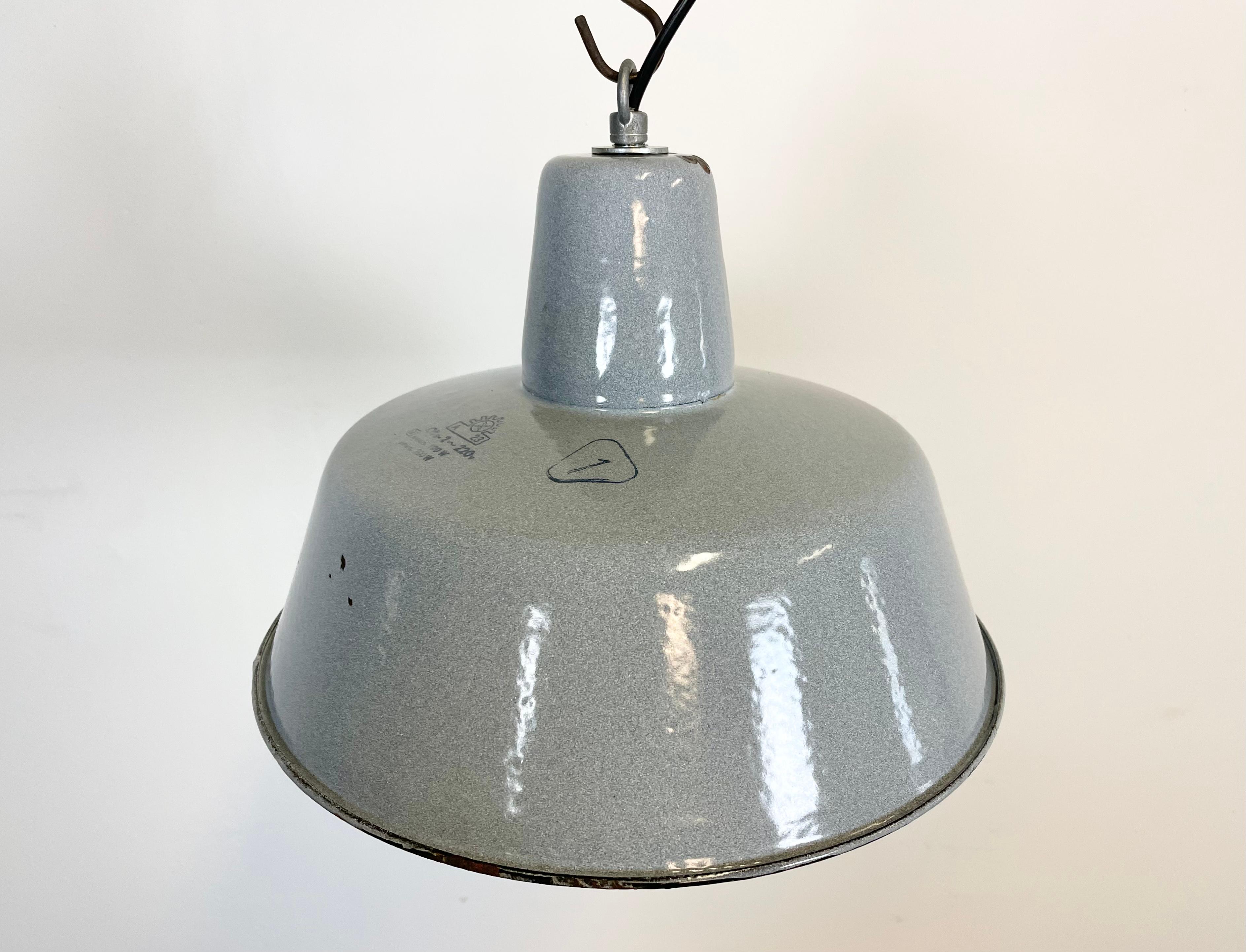 Industrial Grey Enamel Pendant Lamp, 1960s In Good Condition In Kojetice, CZ