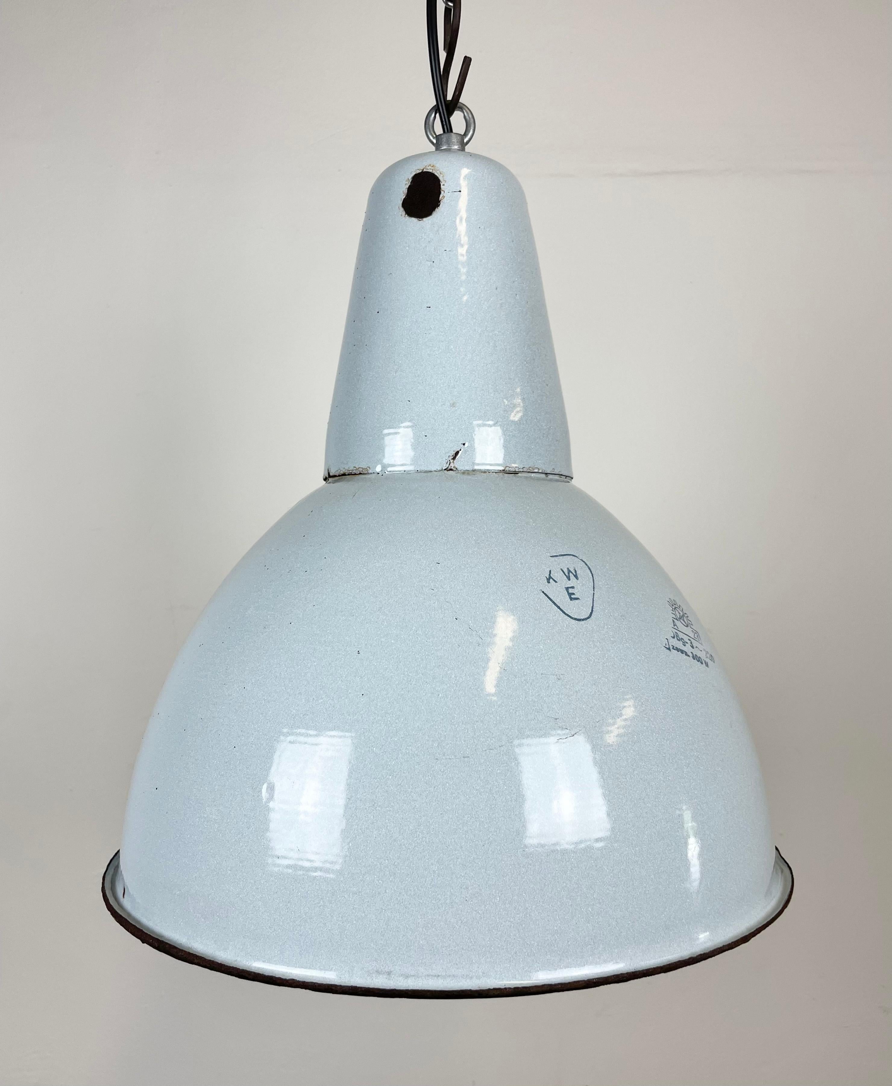 Industrial Grey Enamel Pendant Lamp, 1960s For Sale 1