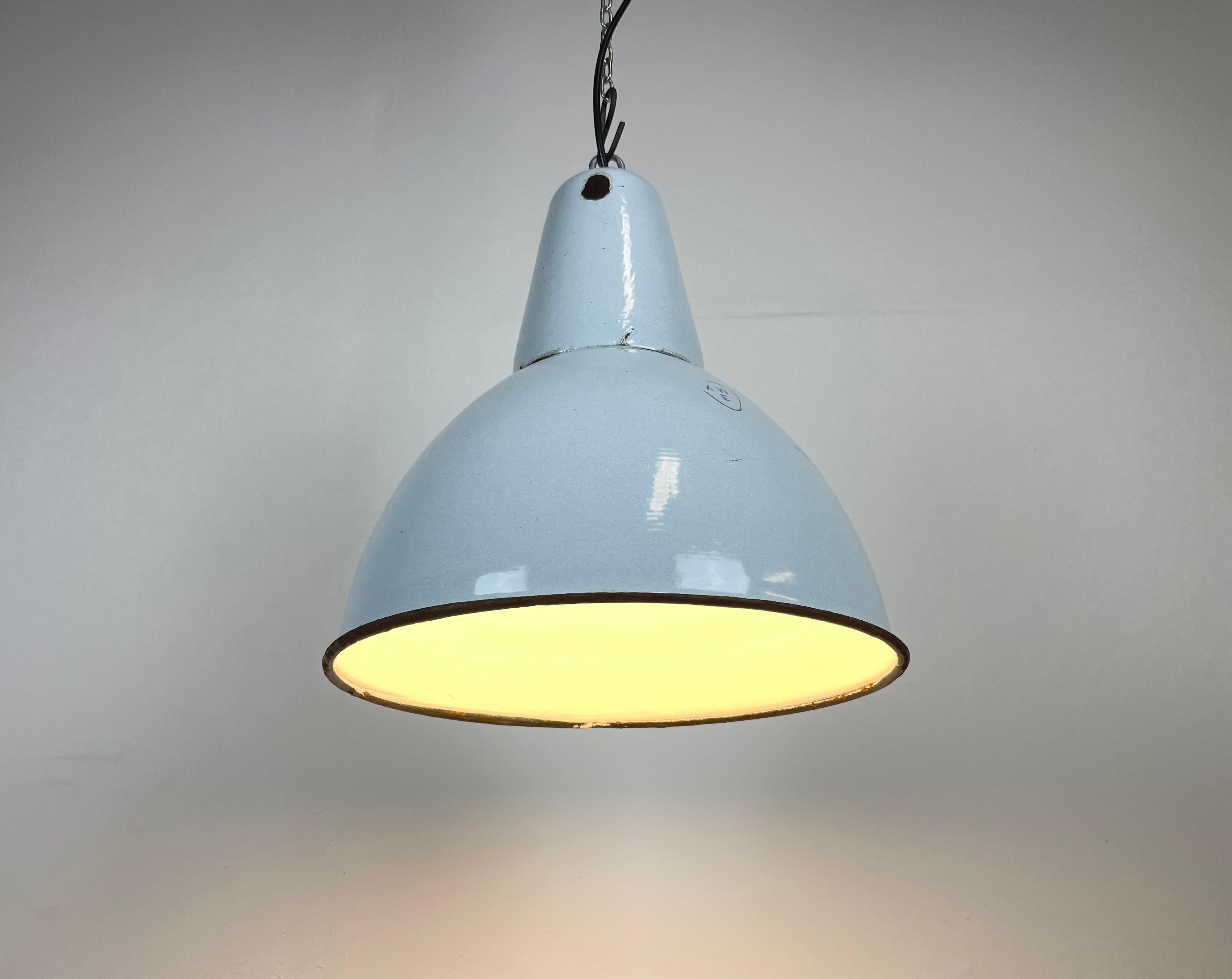 Industrial Grey Enamel Pendant Lamp, 1960s For Sale 2