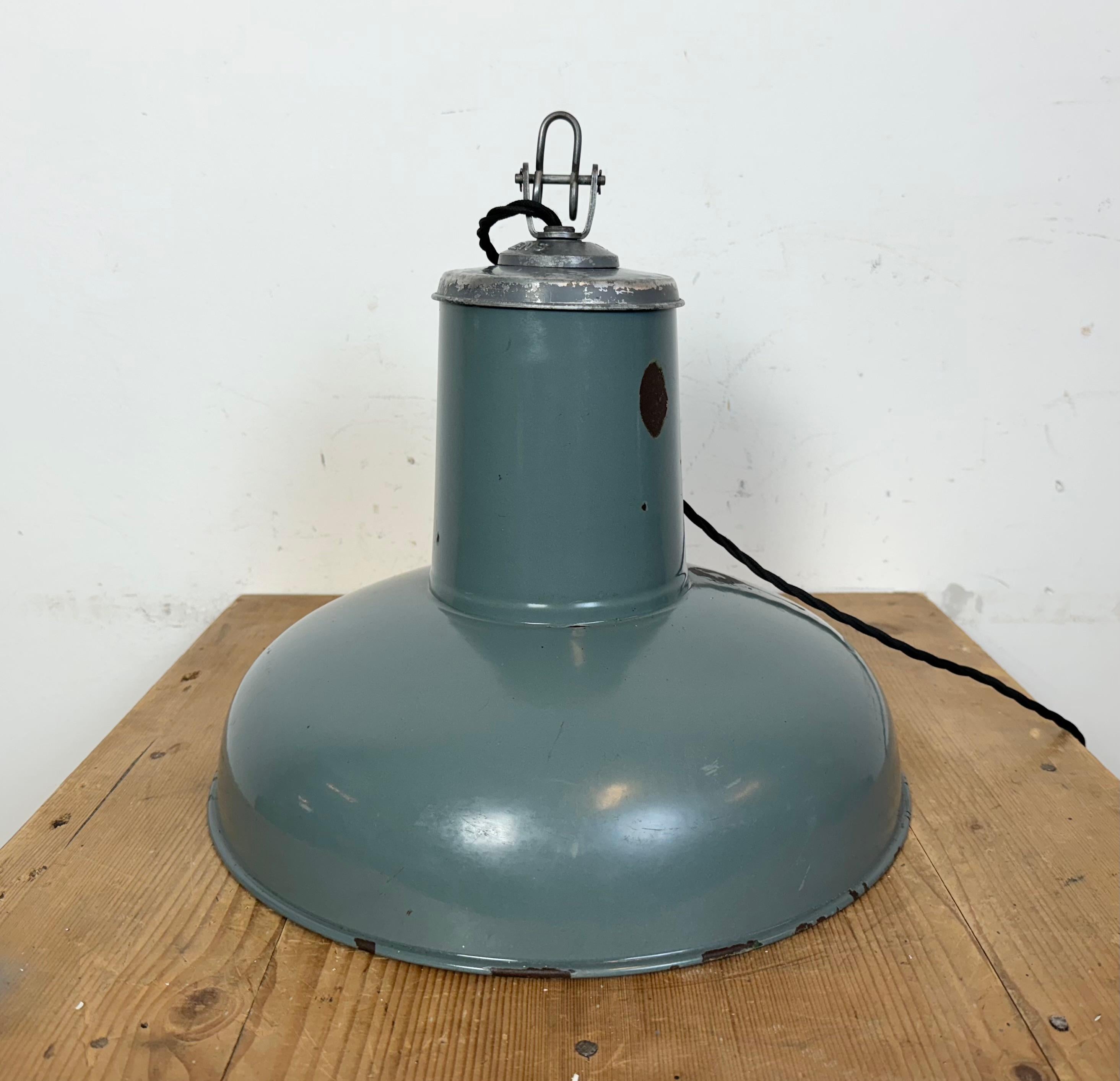 Industrial Grey Enamel Pendant Lamp from Siemens, 1930s For Sale 5