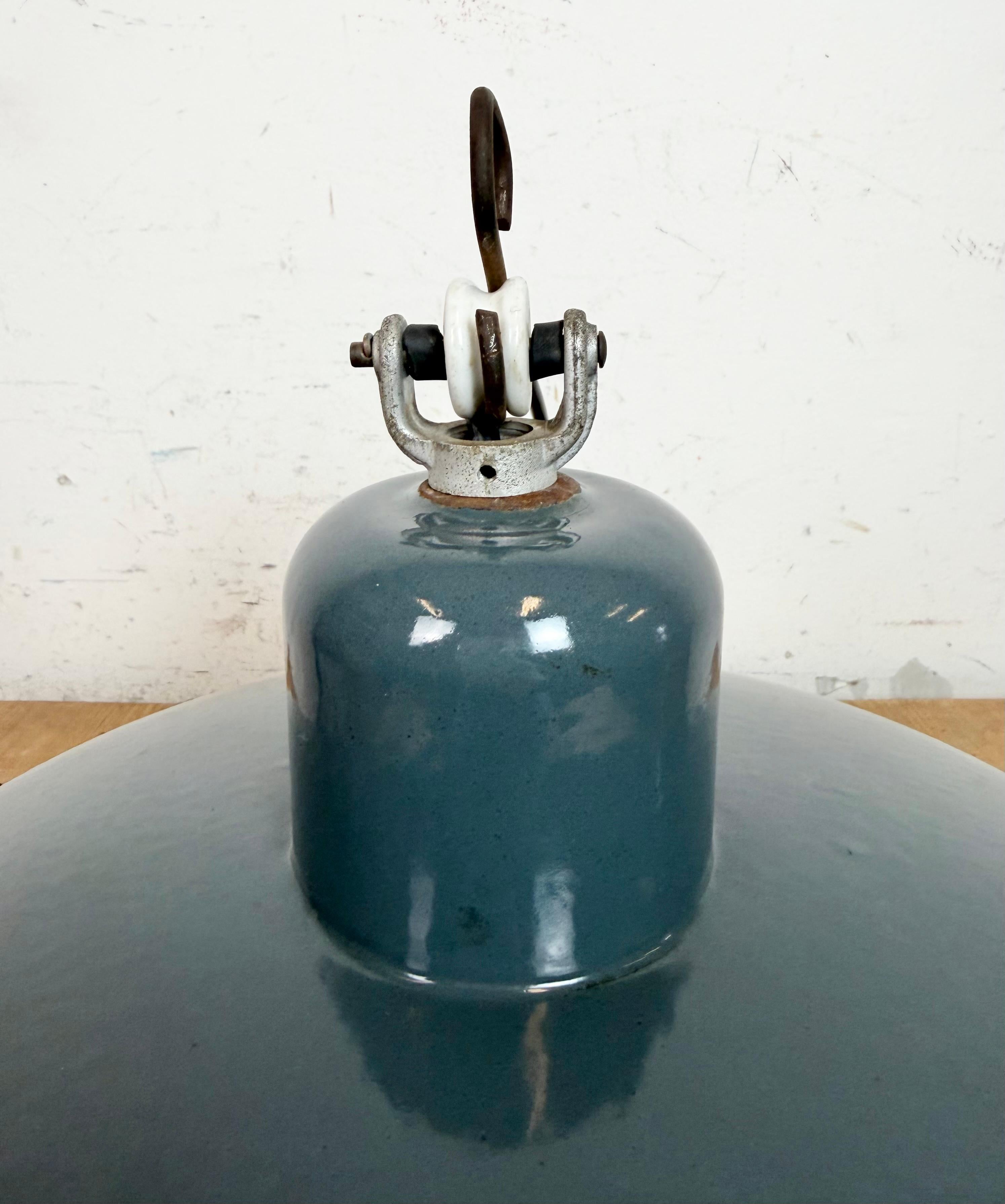 Lampada a sospensione industriale in smalto grigio di Siemens, anni '1930 in vendita 6