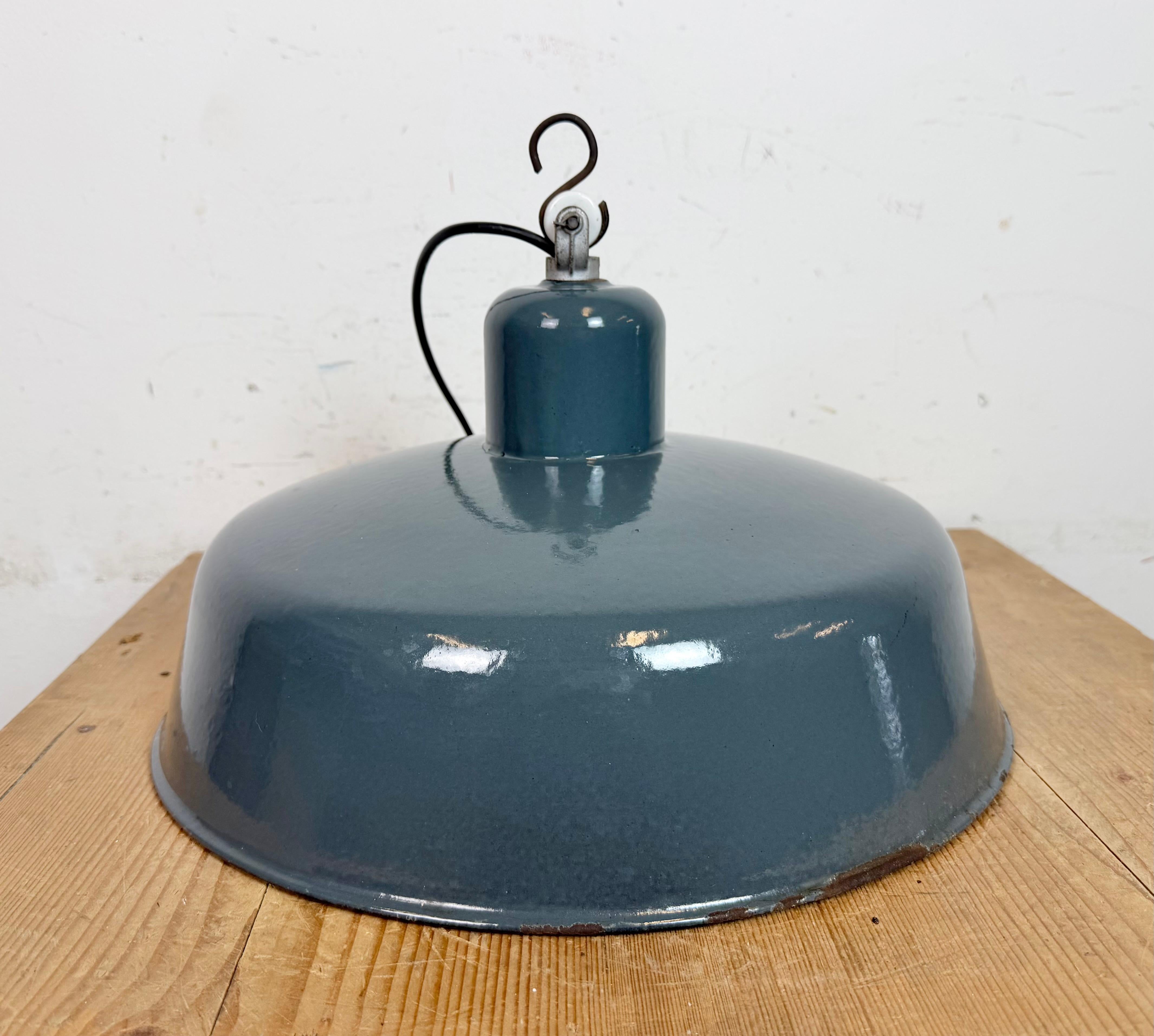 Lampada a sospensione industriale in smalto grigio di Siemens, anni '1930 in vendita 7