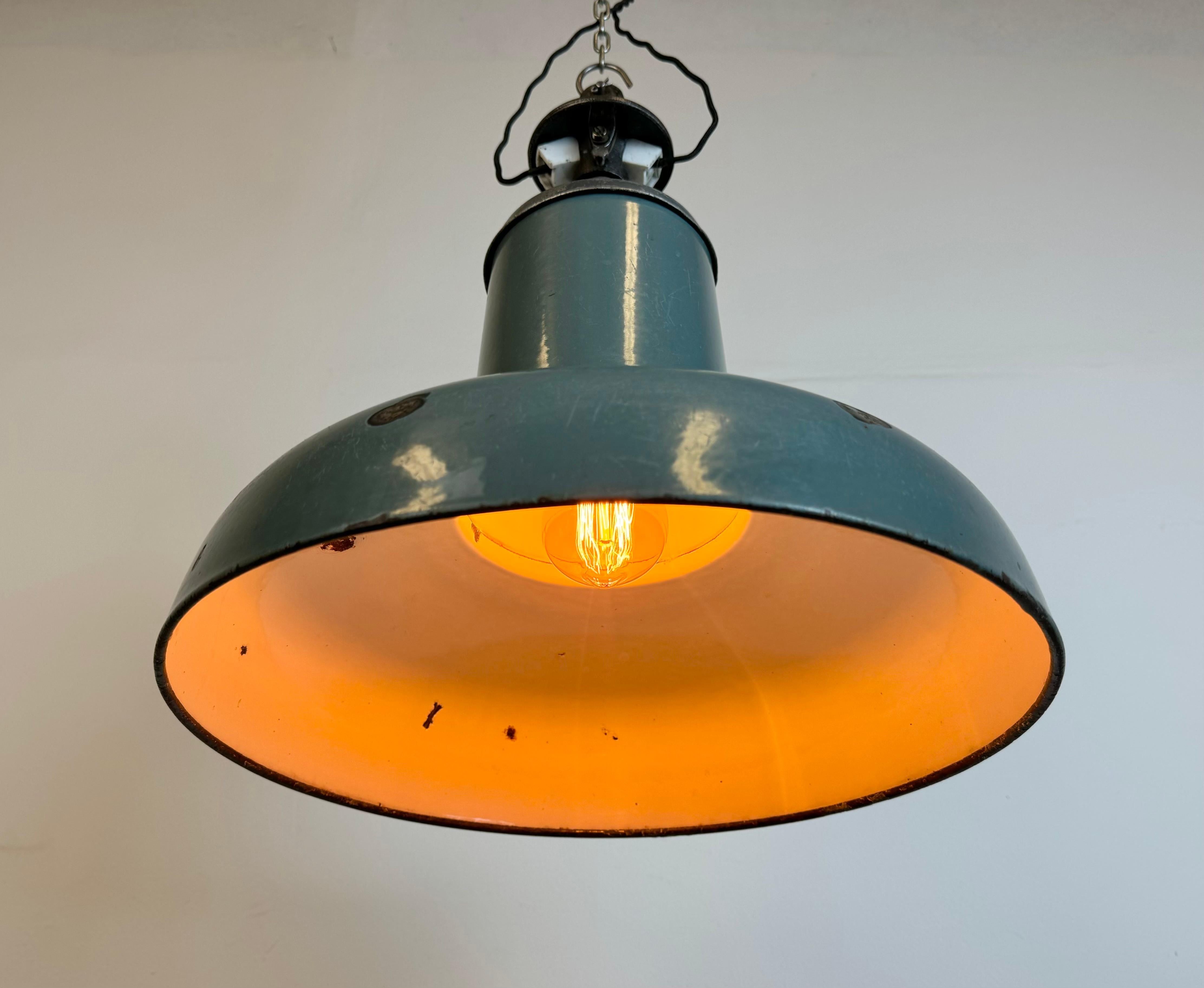 Industrial Grey Enamel Pendant Lamp from Siemens, 1930s For Sale 14