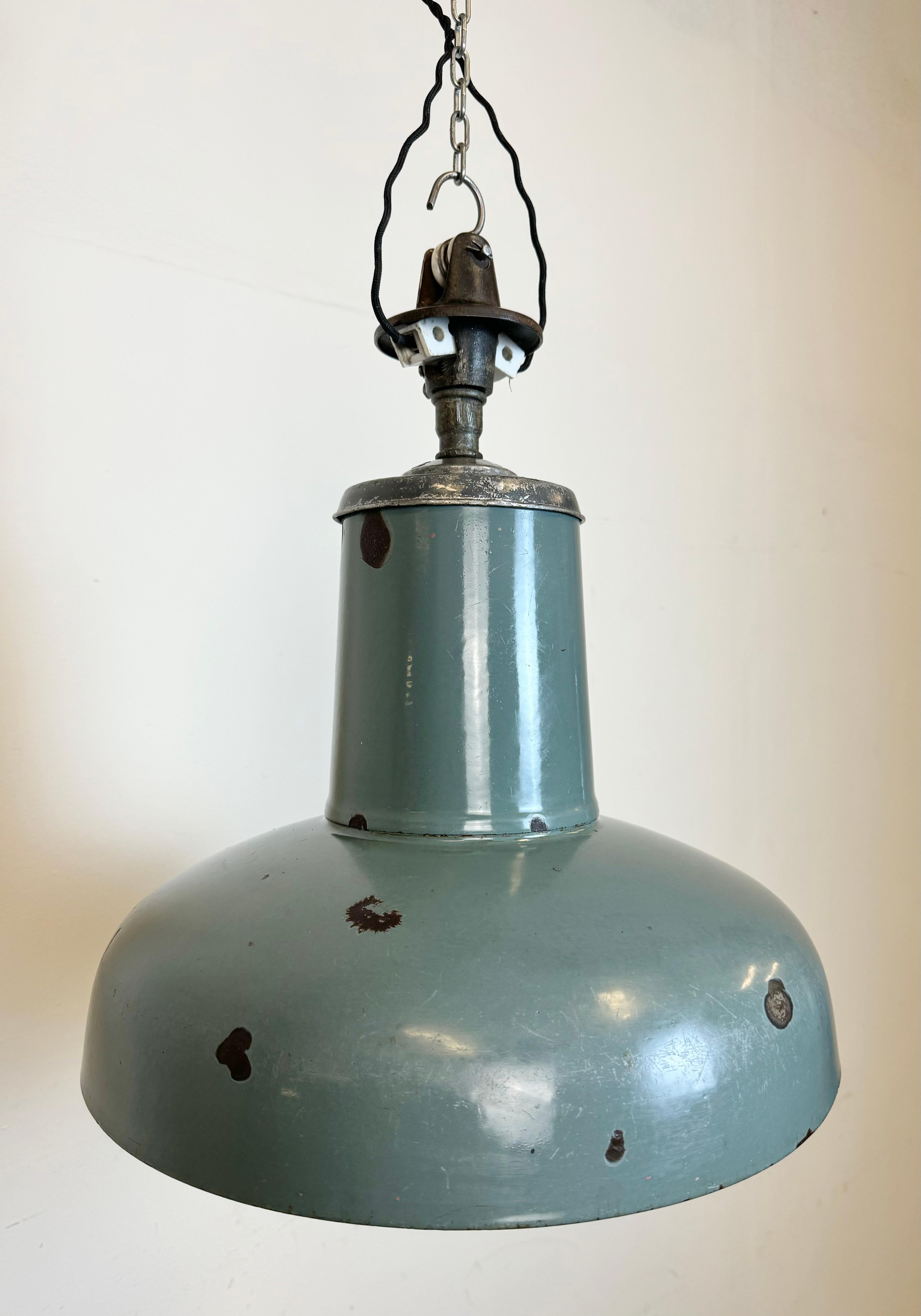 Émail Lampe suspendue industrielle en émail gris de Siemens, années 1930 en vente