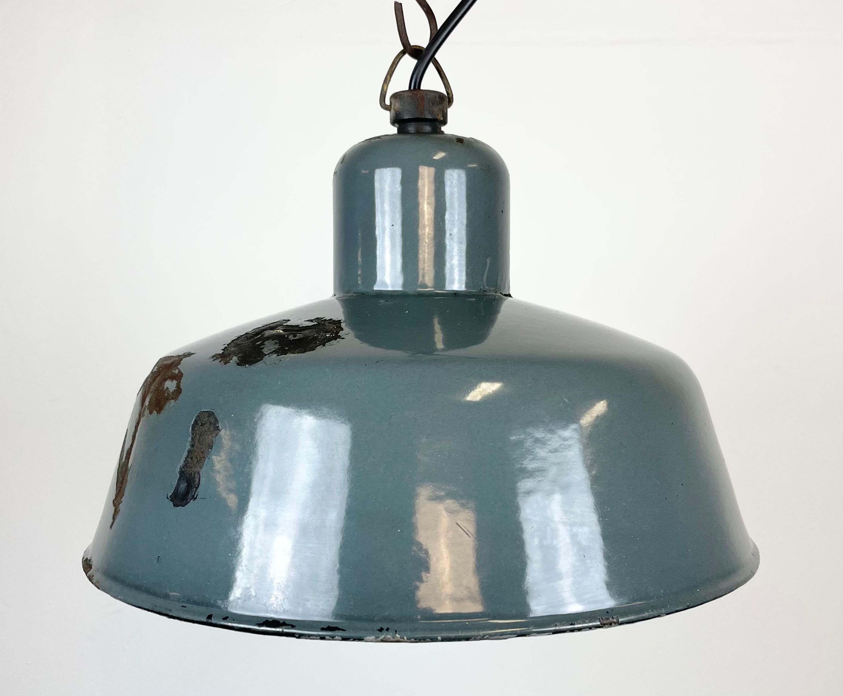 Industrial Grey Enamel Pendant Lamp from Siemens, 1950s In Good Condition For Sale In Kojetice, CZ