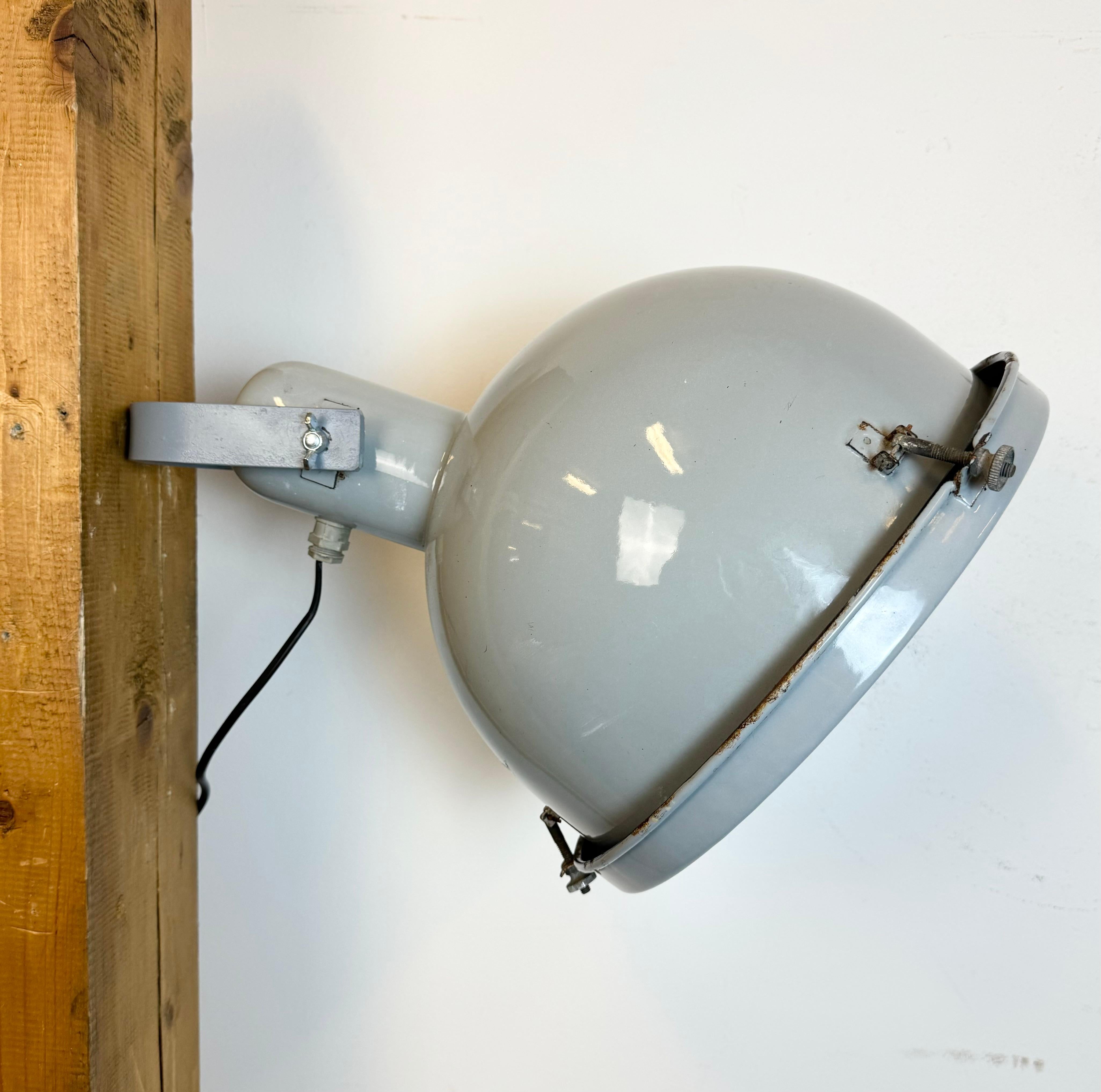 Industrial Grey Enamel Wall Lamp with Glass Cover, 1960s For Sale 13