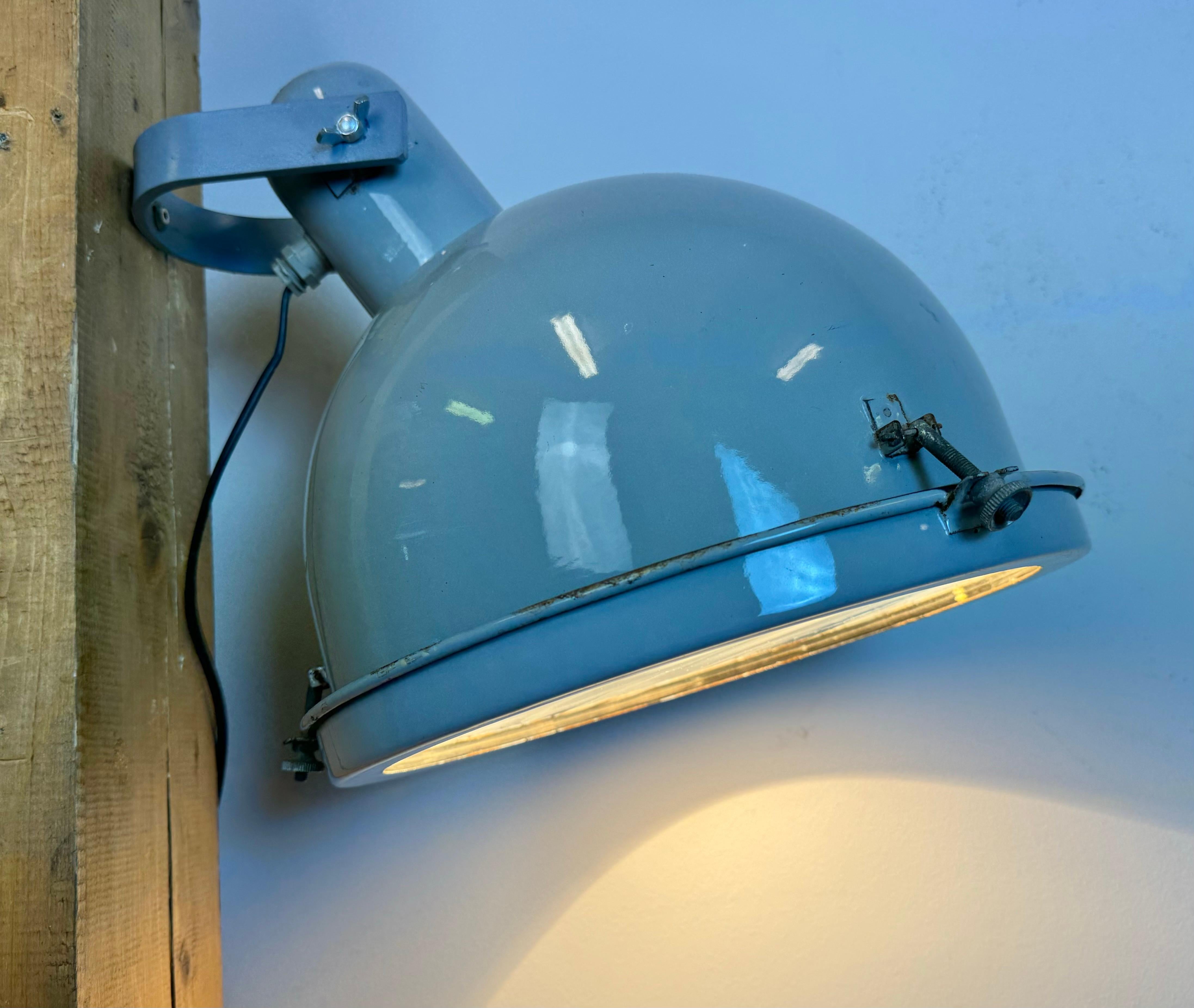 Industrial Grey Enamel Wall Lamp with Glass Cover, 1960s For Sale 15