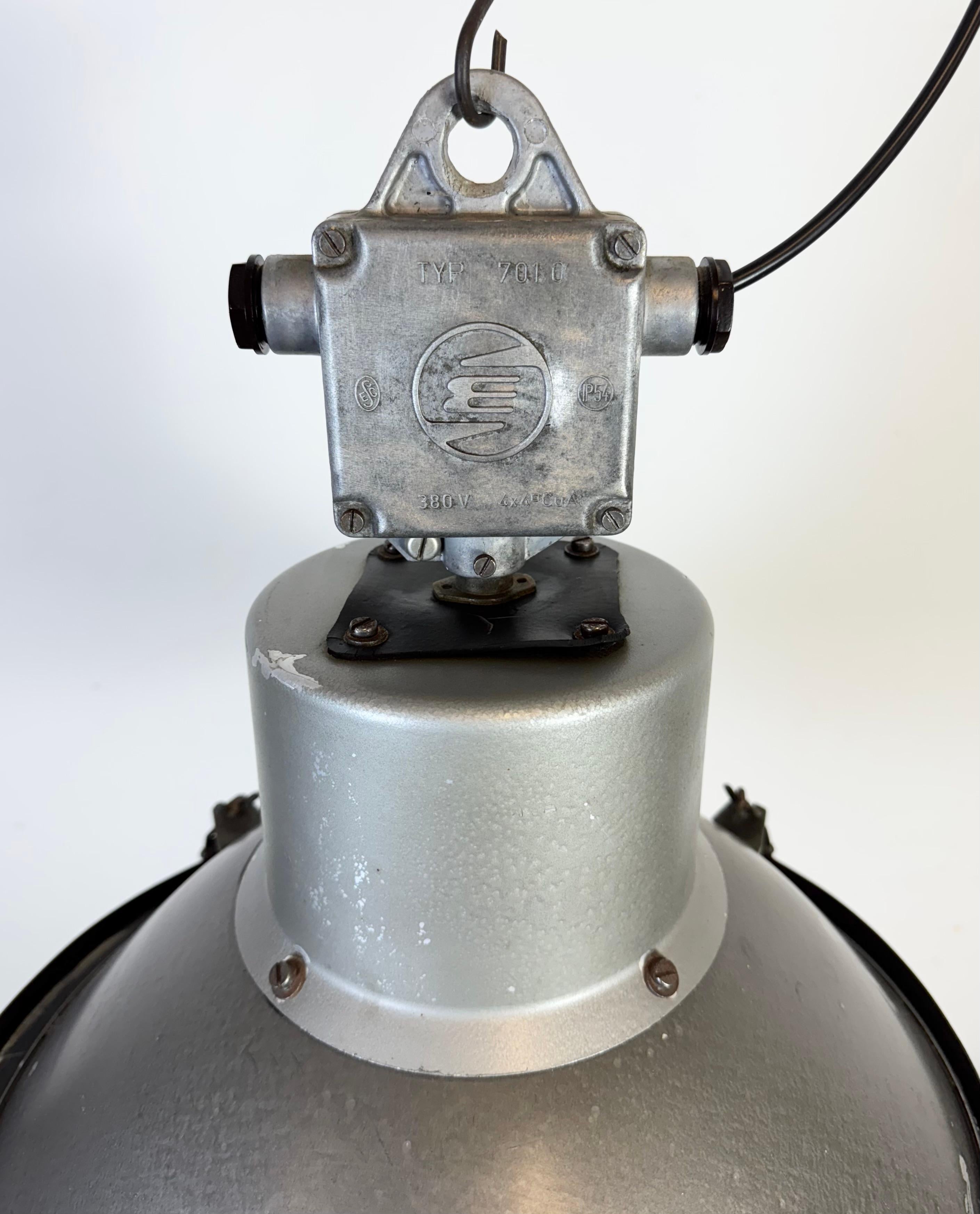 Industrial Grey Hammer Paint Pendant Lamp from Elektrosvit, 1960s For Sale 6