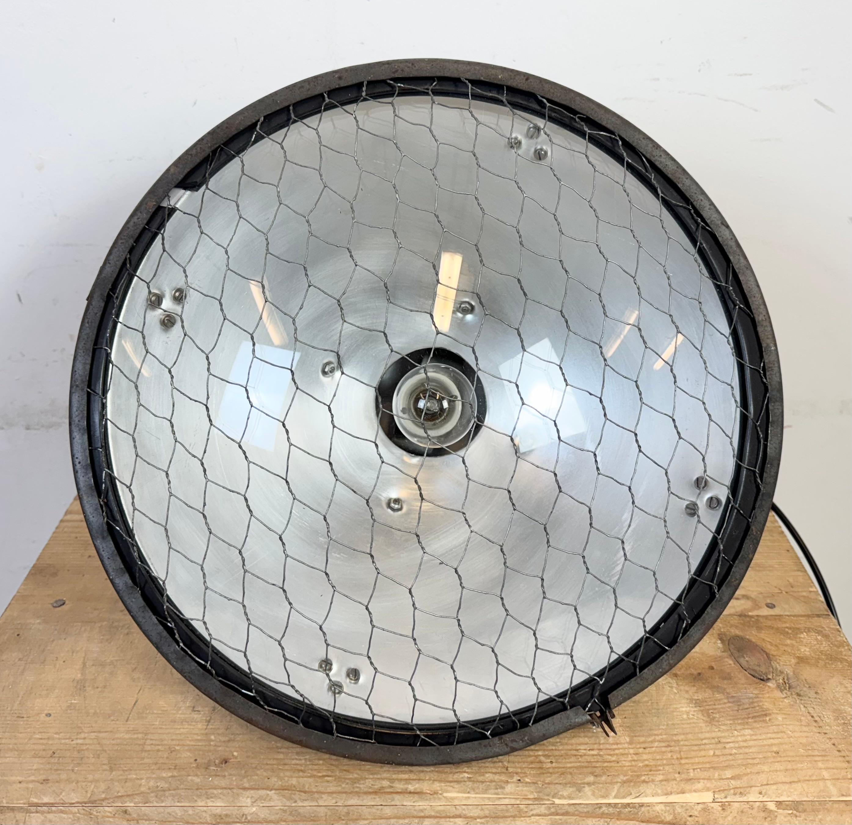 Industrial Grey Hammer Paint Pendant Lamp from Elektrosvit, 1960s For Sale 9