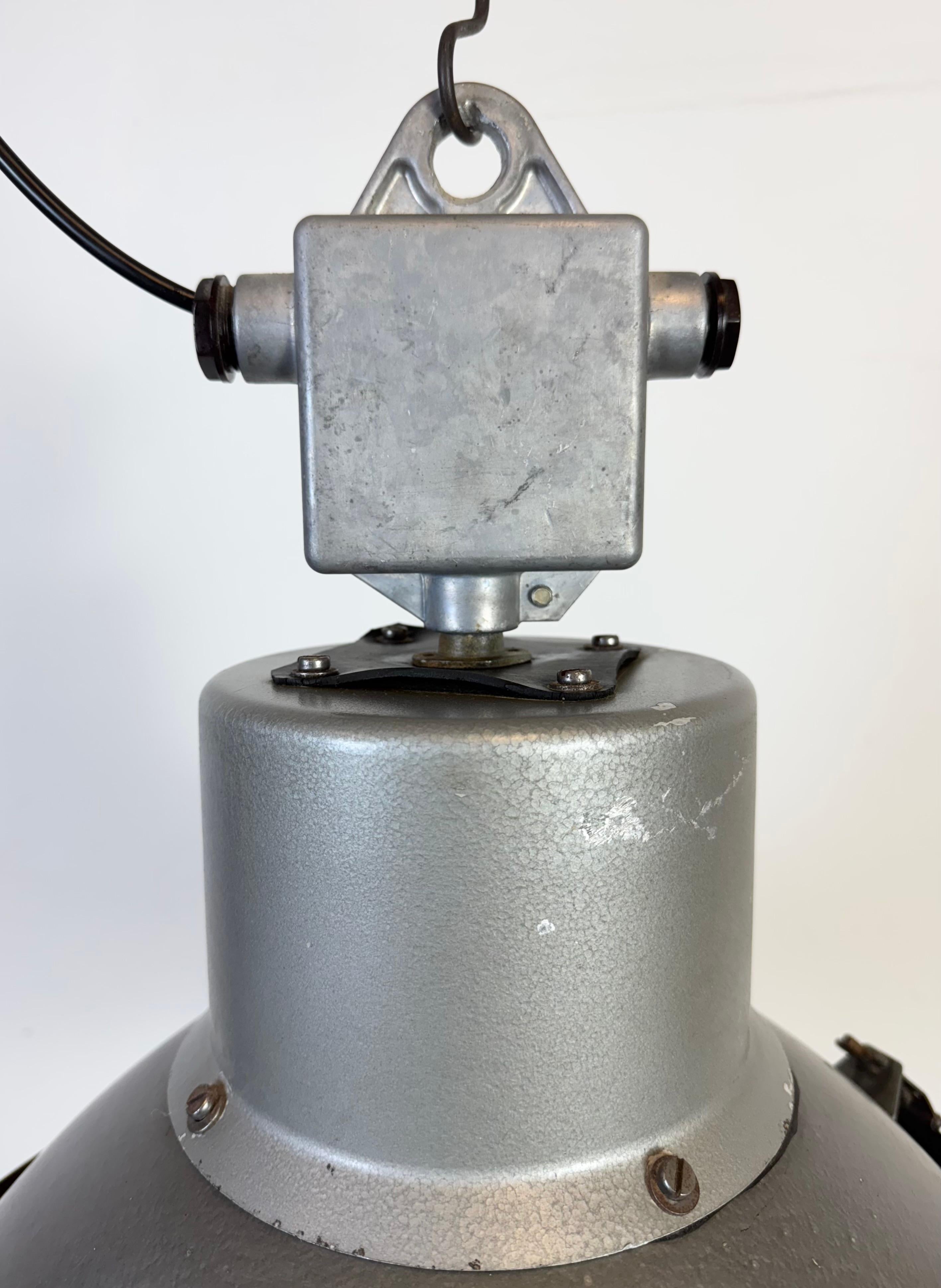 Industrial Grey Hammer Paint Pendant Lamp from Elektrosvit, 1960s For Sale 10