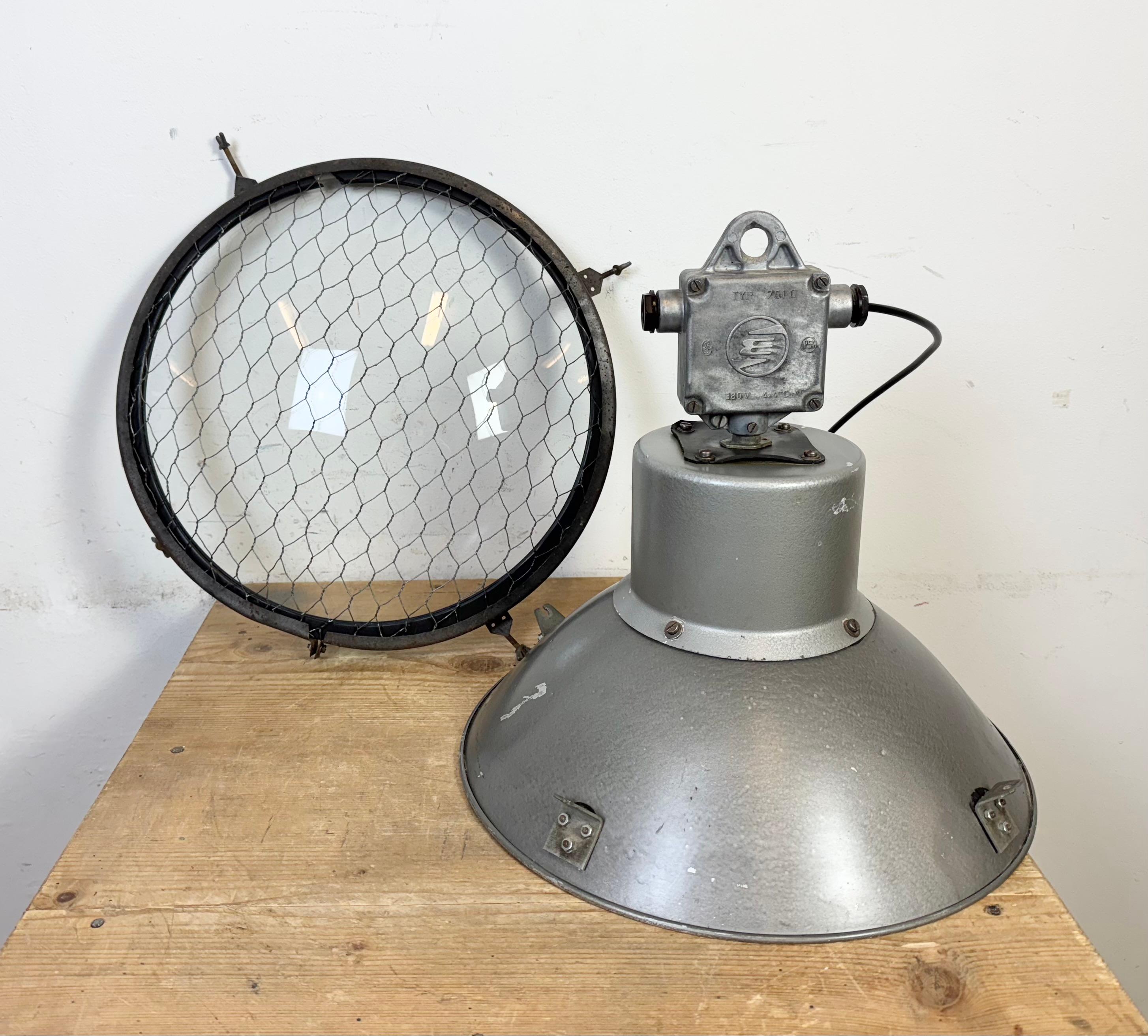 Industrial Grey Hammer Paint Pendant Lamp from Elektrosvit, 1960s For Sale 11