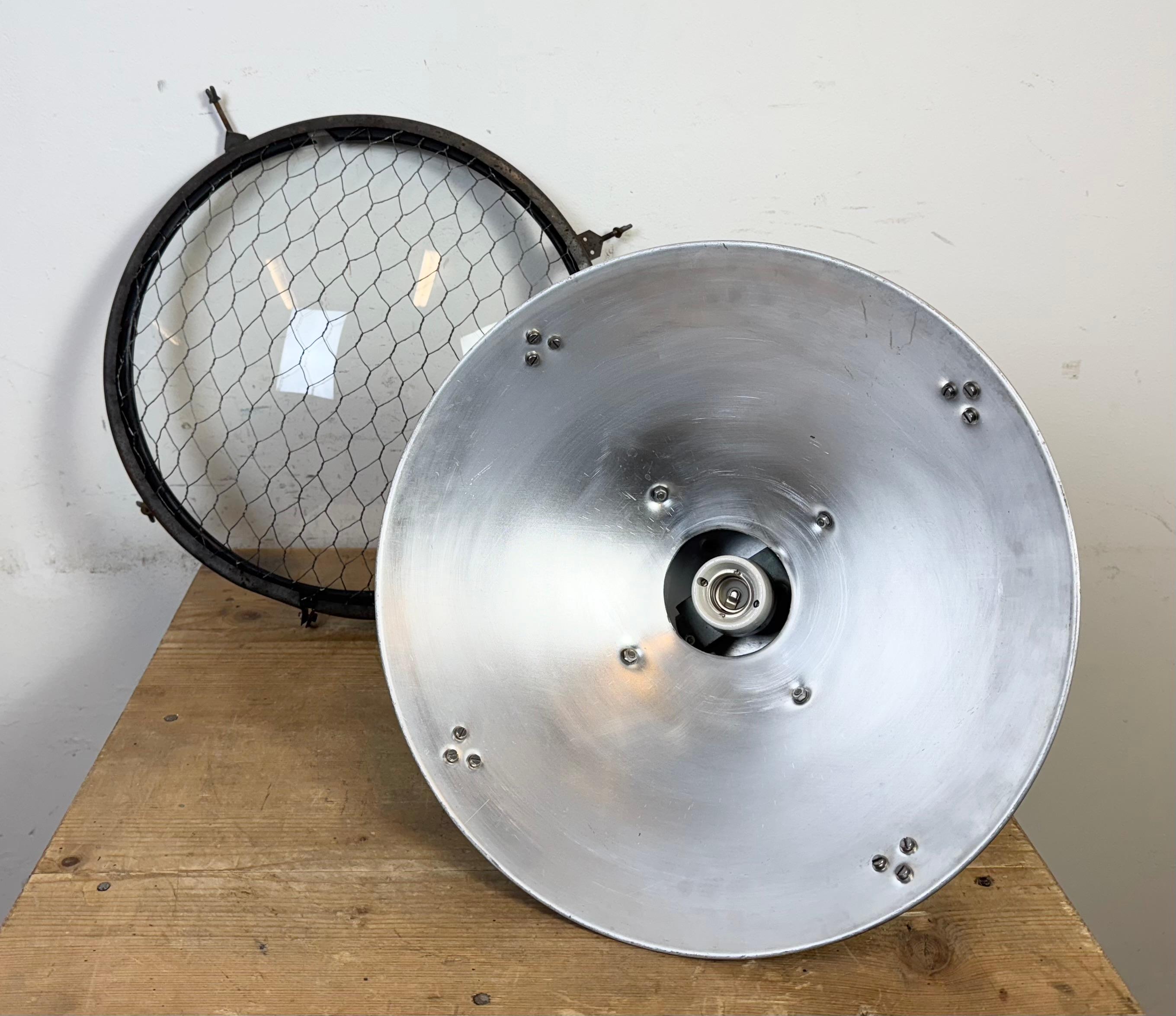 Industrial Grey Hammer Paint Pendant Lamp from Elektrosvit, 1960s For Sale 12