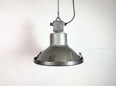Industrielle graue Hammer Paint Pendelleuchte von Elektrosvit, 1960er Jahre