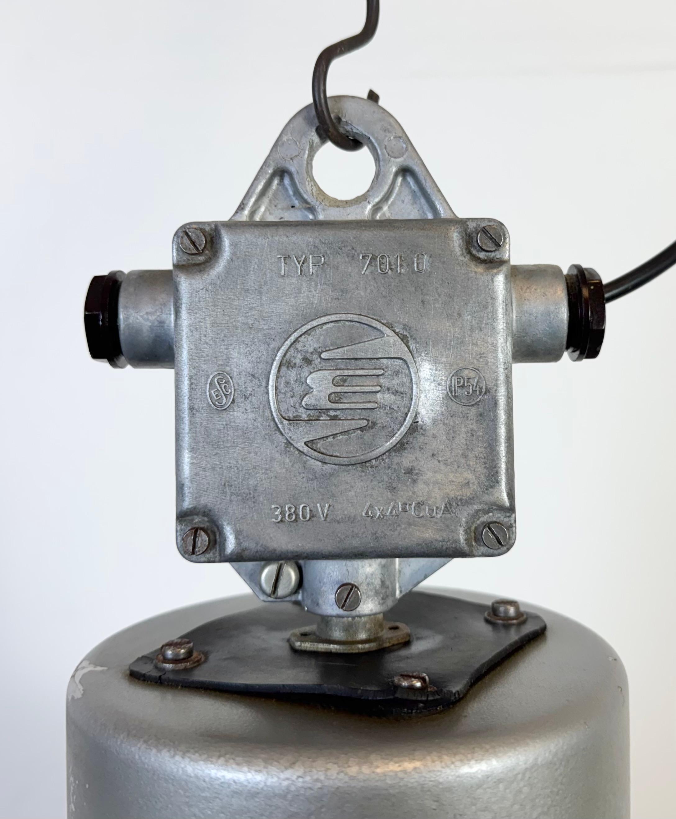 20th Century Industrial Grey Hammer Paint Pendant Lamp from Elektrosvit, 1960s For Sale