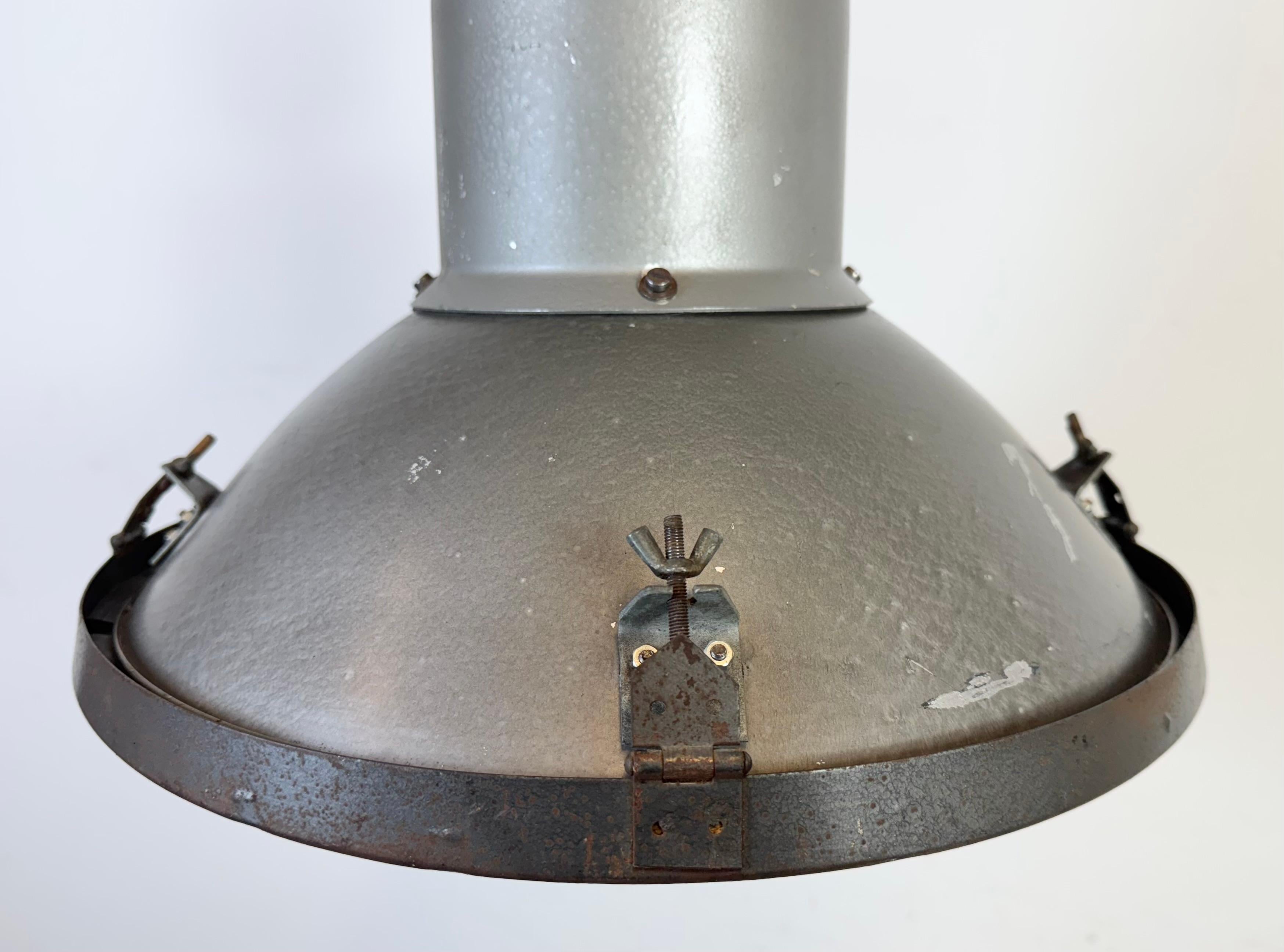 Industrial Grey Hammer Paint Pendant Lamp from Elektrosvit, 1960s For Sale 1
