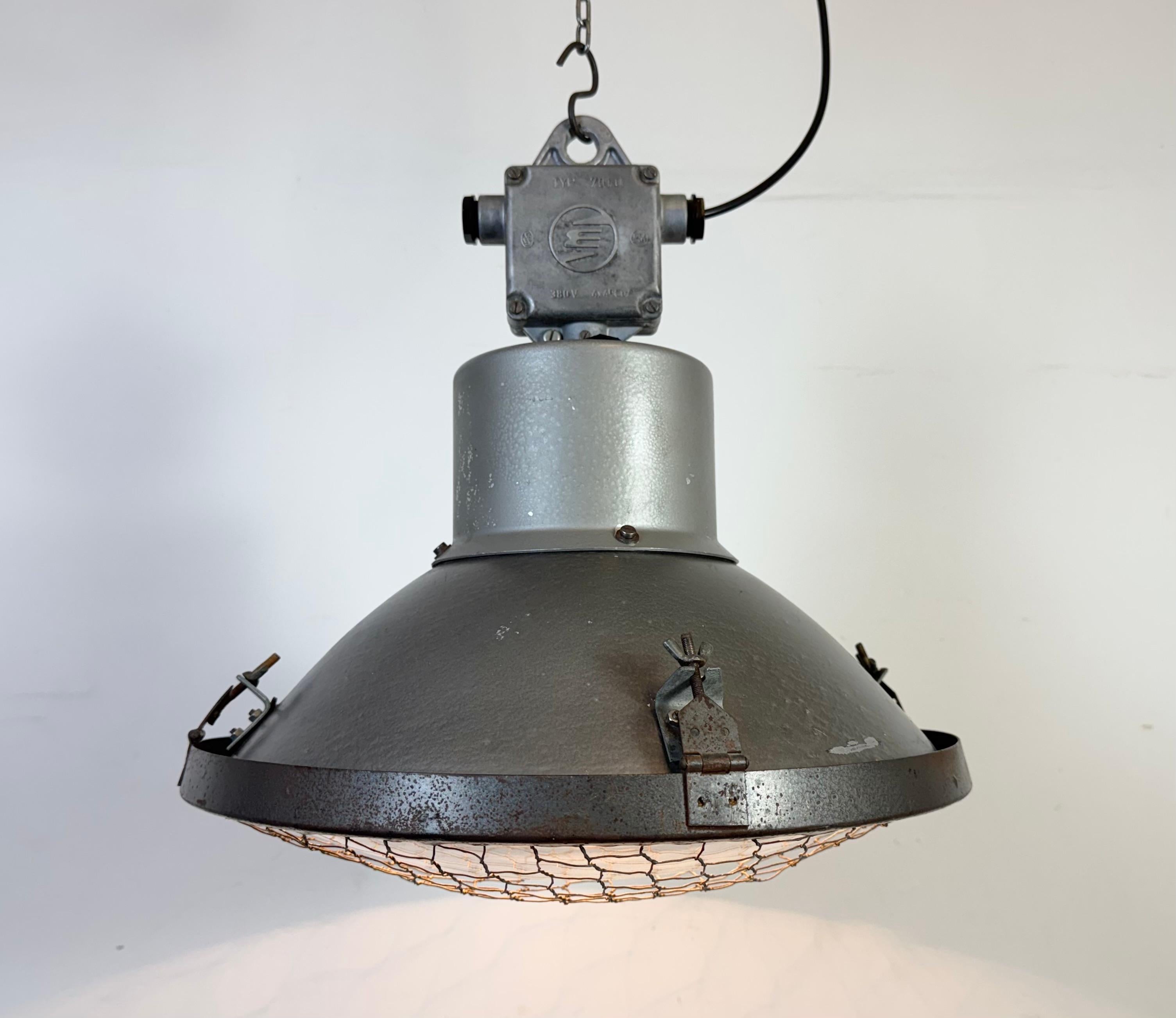 Industrial Grey Hammer Paint Pendant Lamp from Elektrosvit, 1960s For Sale 2
