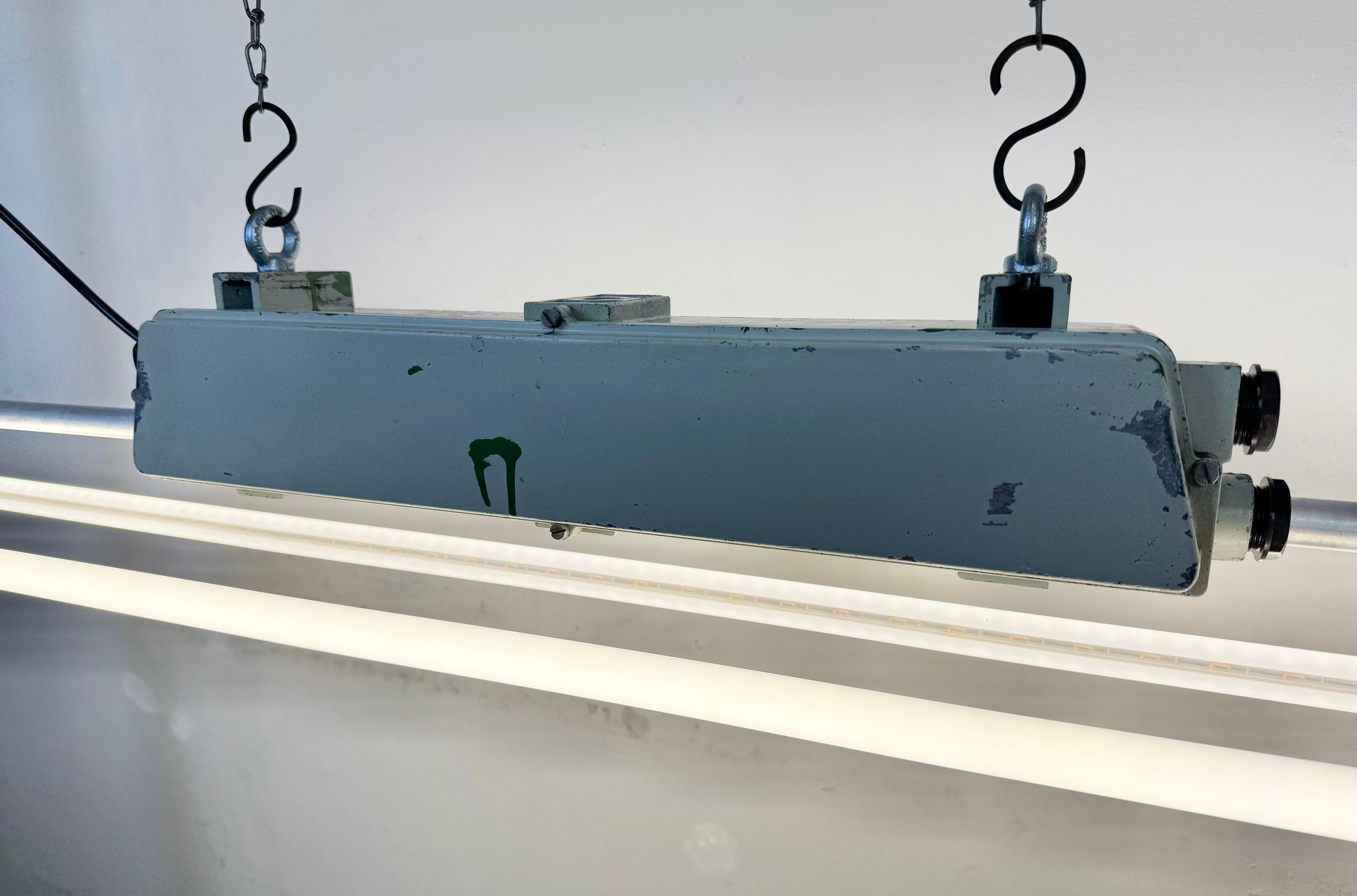 Industrial Grey Tube Light from Elektrosvit,  1970s For Sale 10