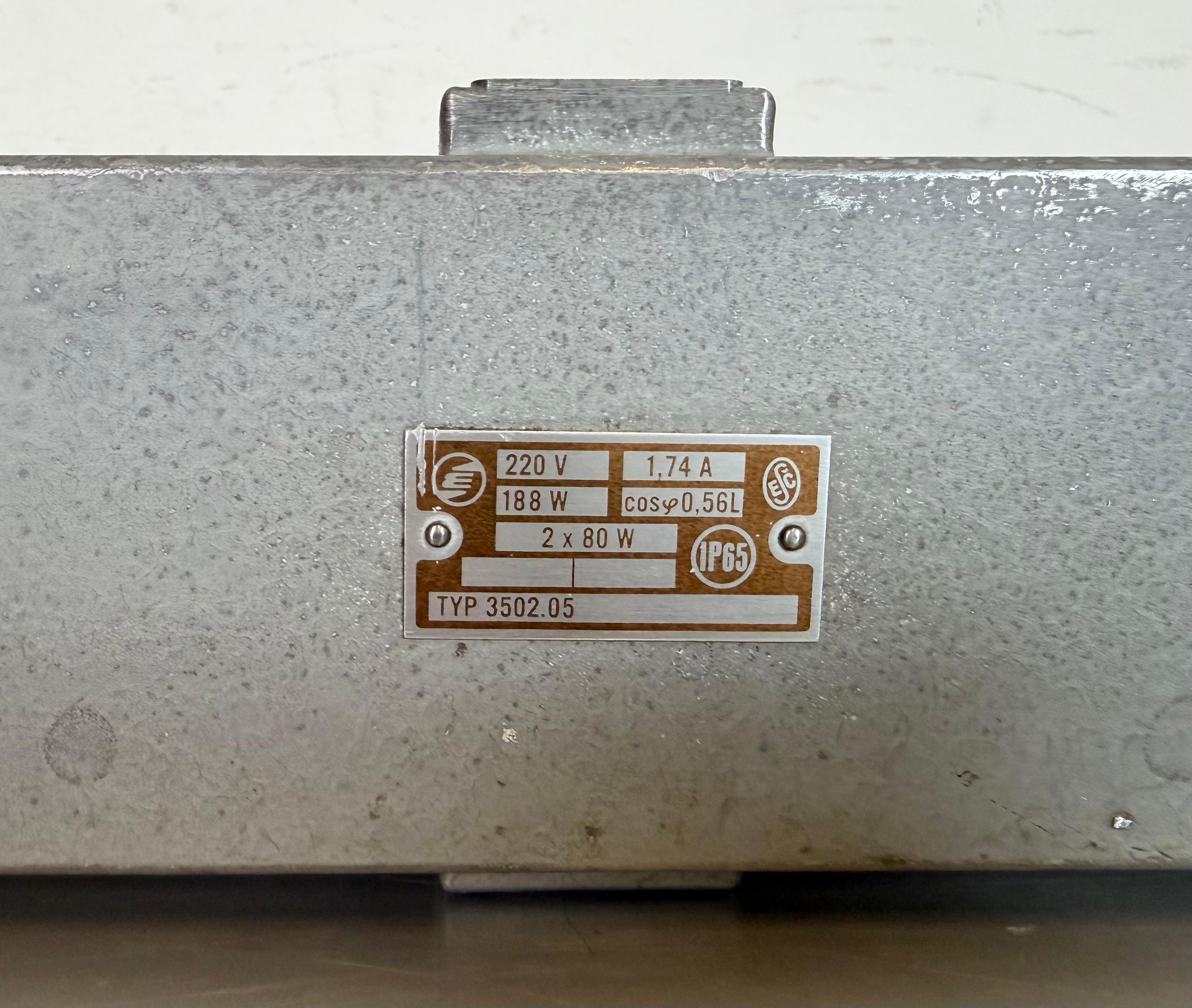 Graue Industrieröhrenleuchte von Elektrosvit, 1970er Jahre im Angebot 9