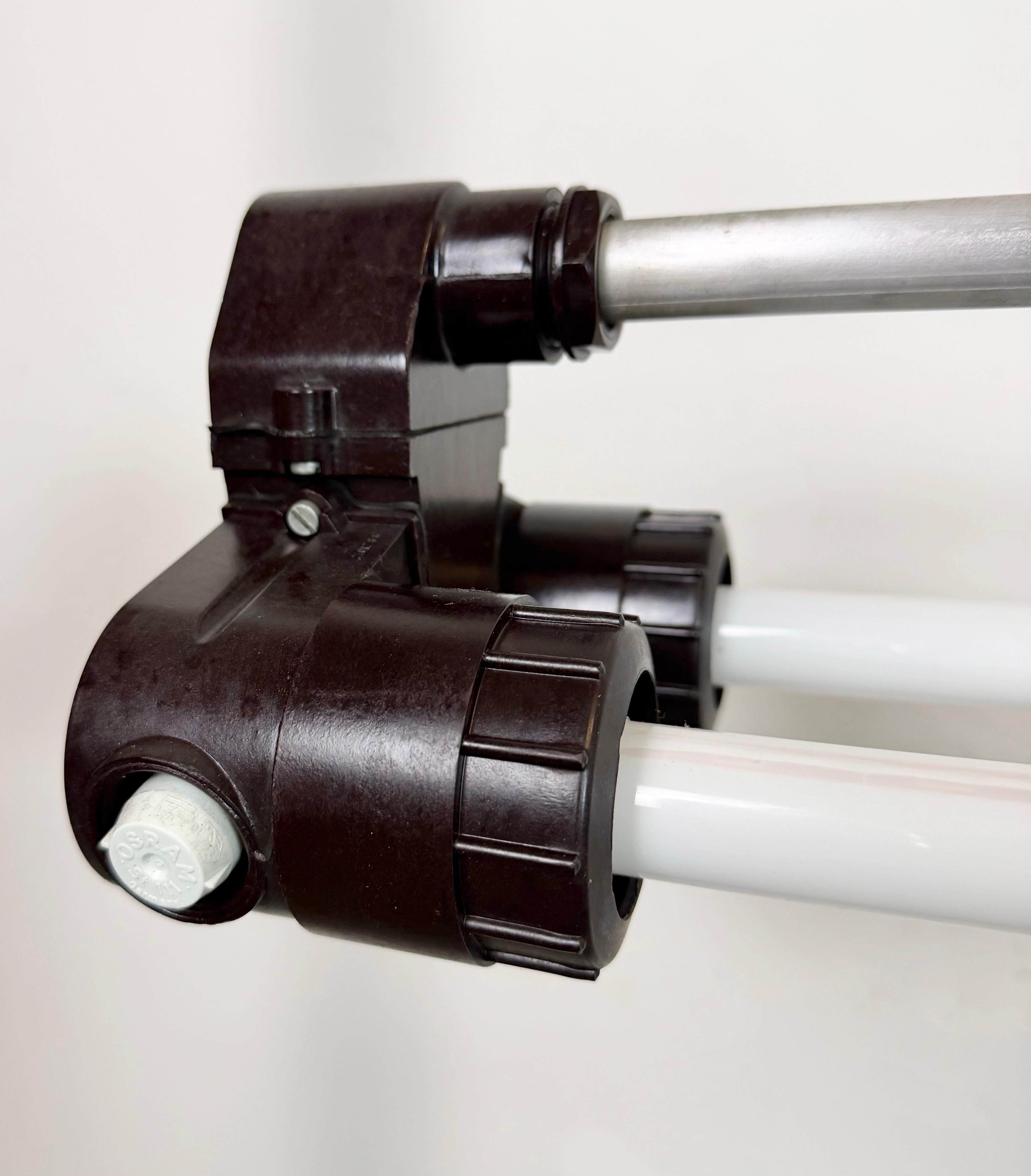 Industrielle graue Röhrenleuchte aus Elektrosvit, Industrie  1970s im Angebot 3