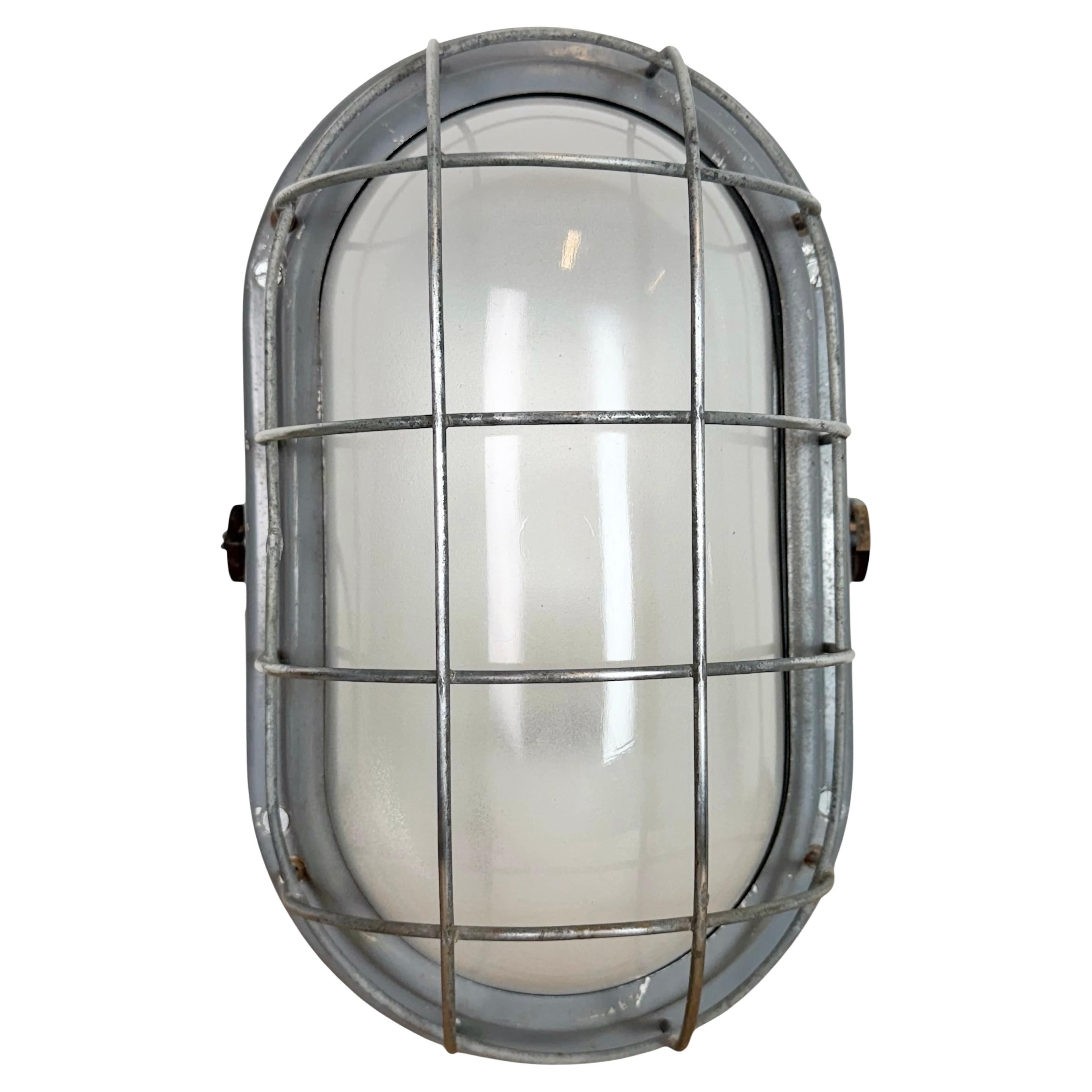 Aplique industrial gris con cristal de leche de Elektrosvit, años 70