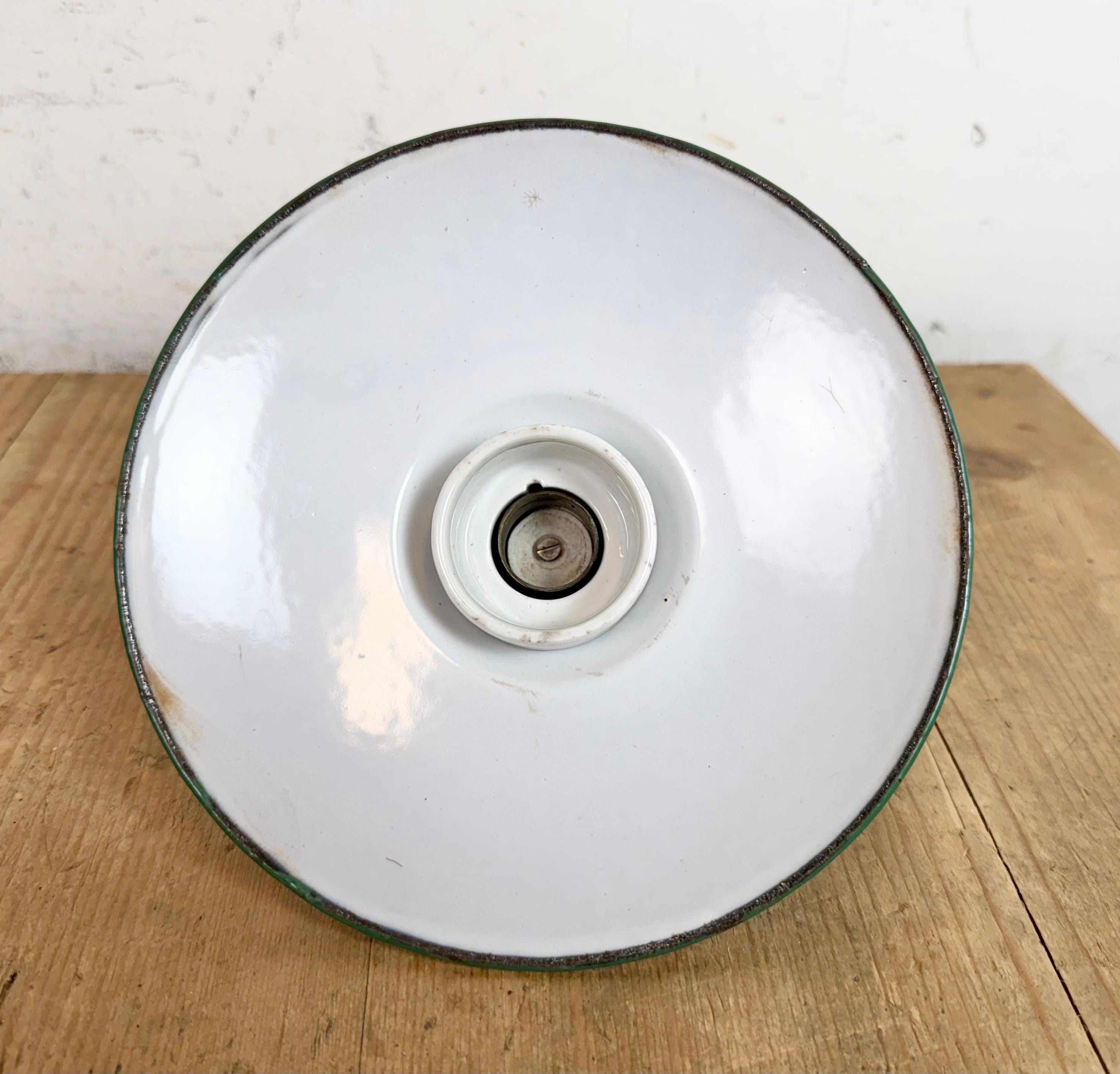 Industrial Green Enamel Pendant Light, 1950s in vendita 6