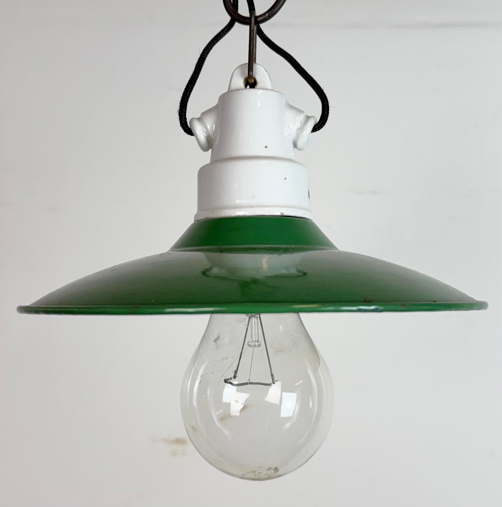 Industriale Industrial Green Enamel Pendant Light, 1950s in vendita