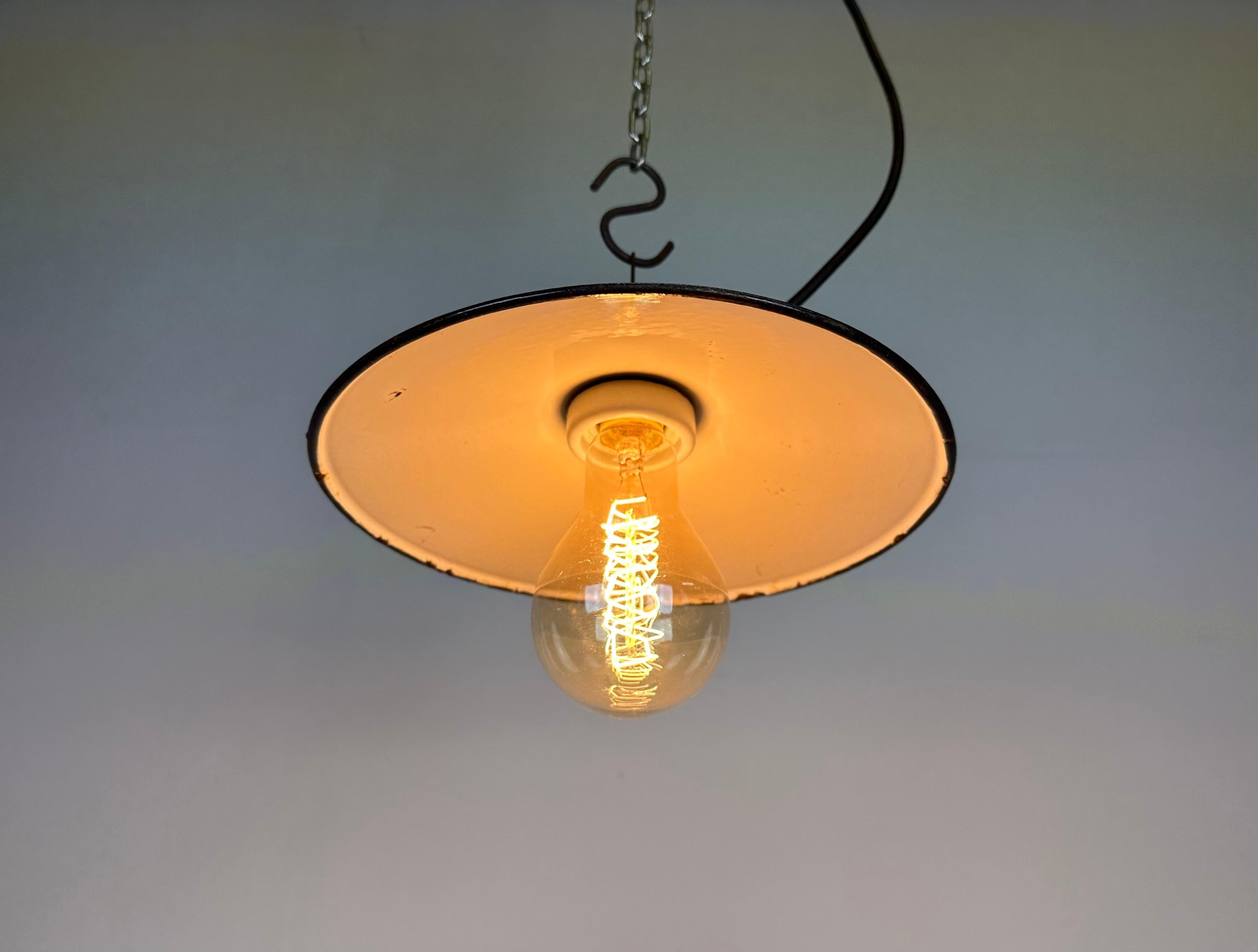 Industrial Grreen Enamel Pendant Light, 1970s For Sale 3