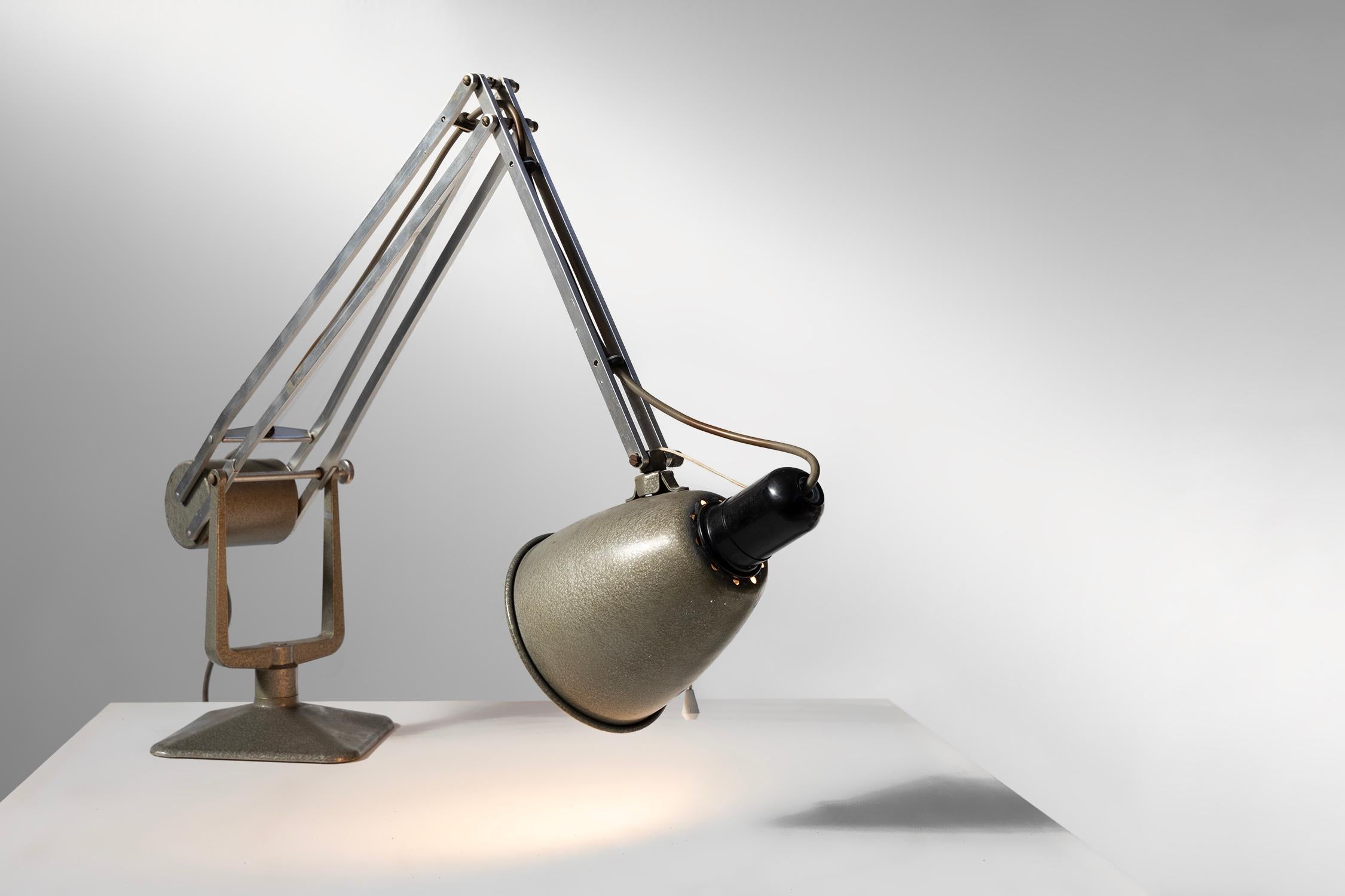 Industrielle Hadrill & Horstmann 'Roller'-Schreibtischlampe 'Roller' im Industriestil, Deutschland ca. 19 (Lackiert)