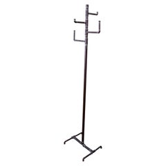 Perchero industrial de tubo de cobre hecho a mano