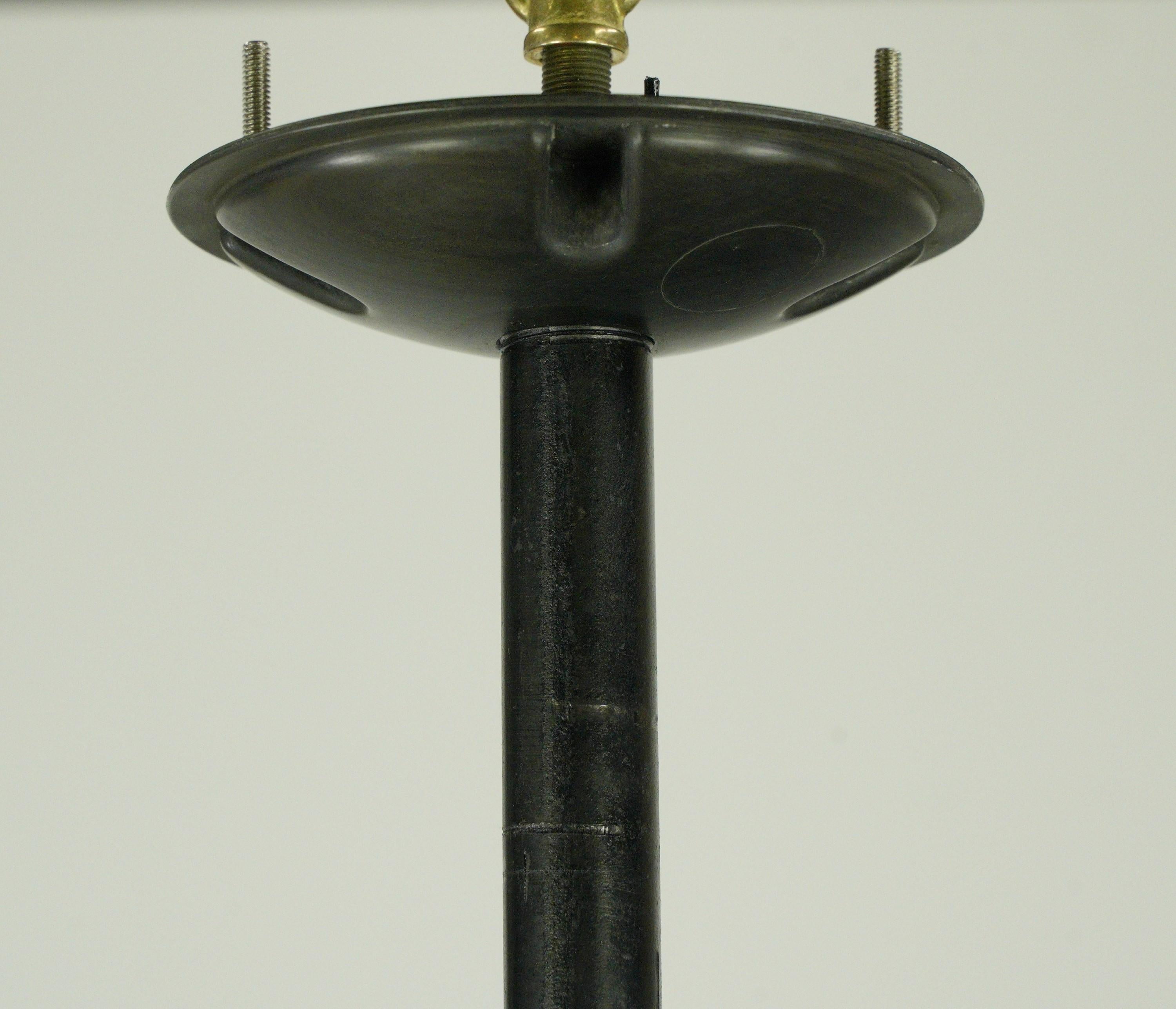 Lampe pendante industrielle en verre Holophane Steele Qté disponible en vente 1