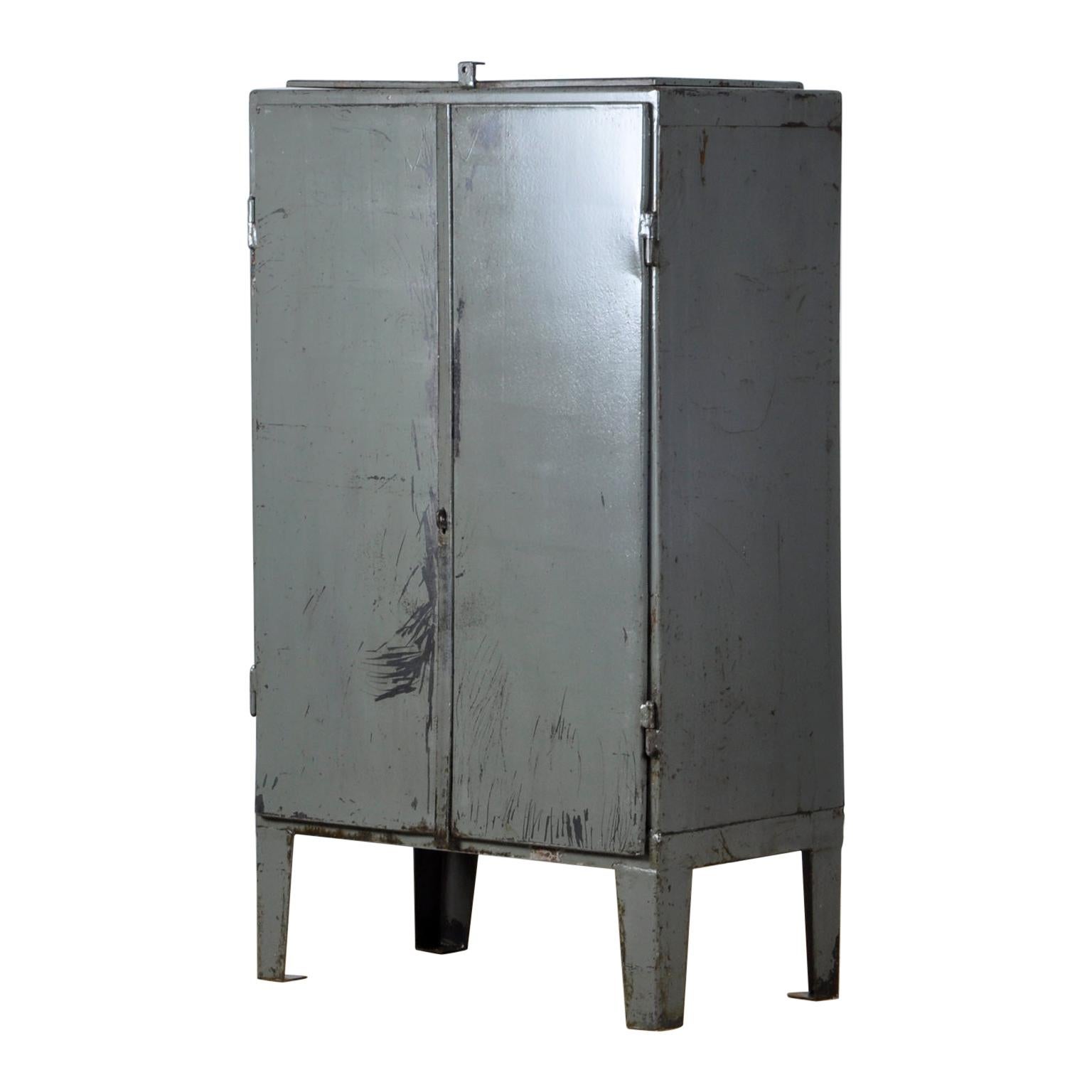 Antique and Vintage 11,962 For Sale at 1stdibs Page 6