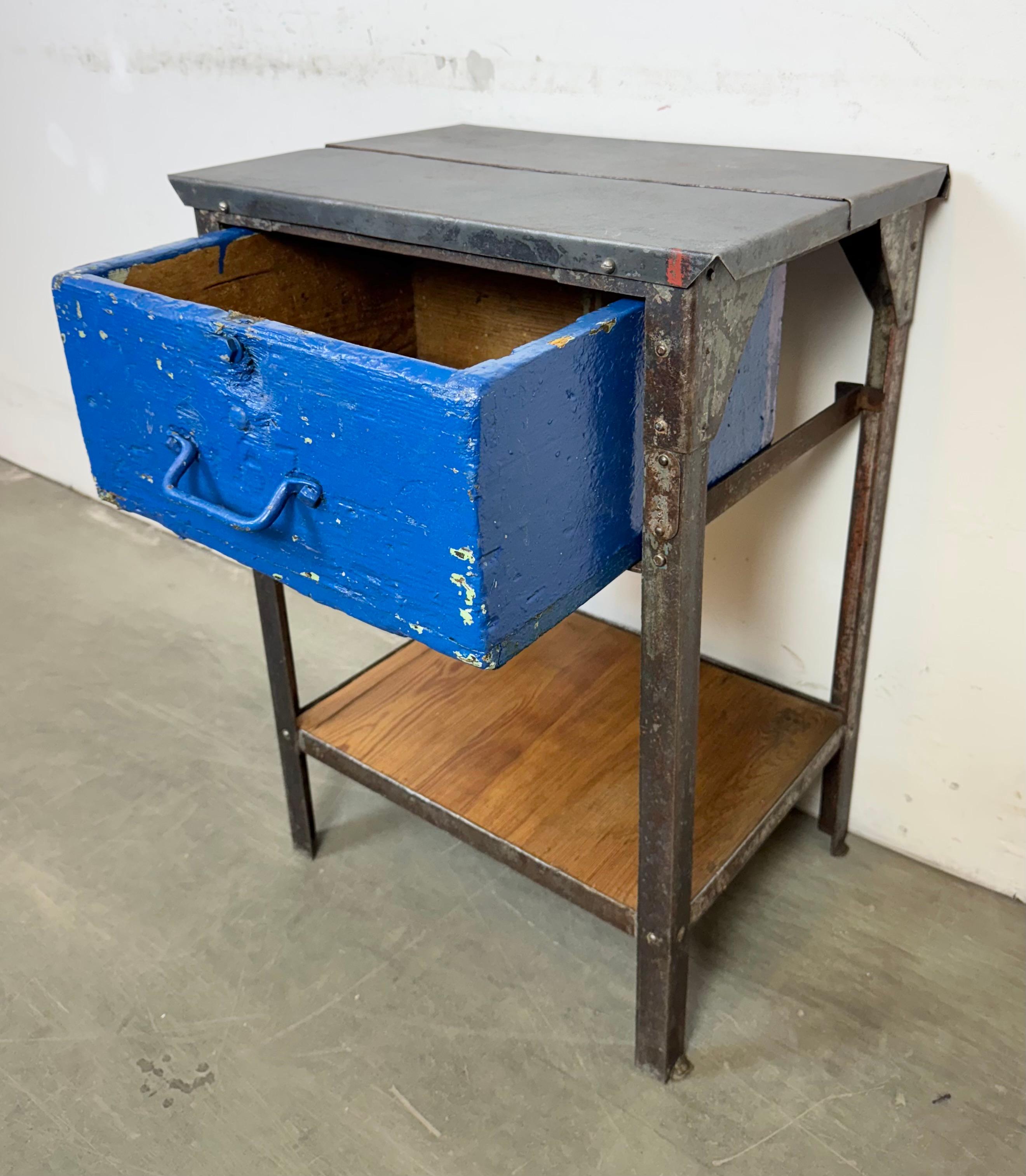 Cassettiera industriale in ferro, anni '50 in vendita 7