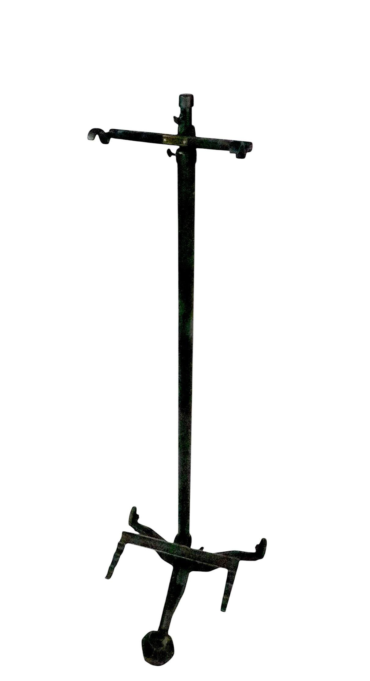 Cavalletto industriale in ferro di L'Ecole Art Co. del 1900/20 ca. in vendita 8