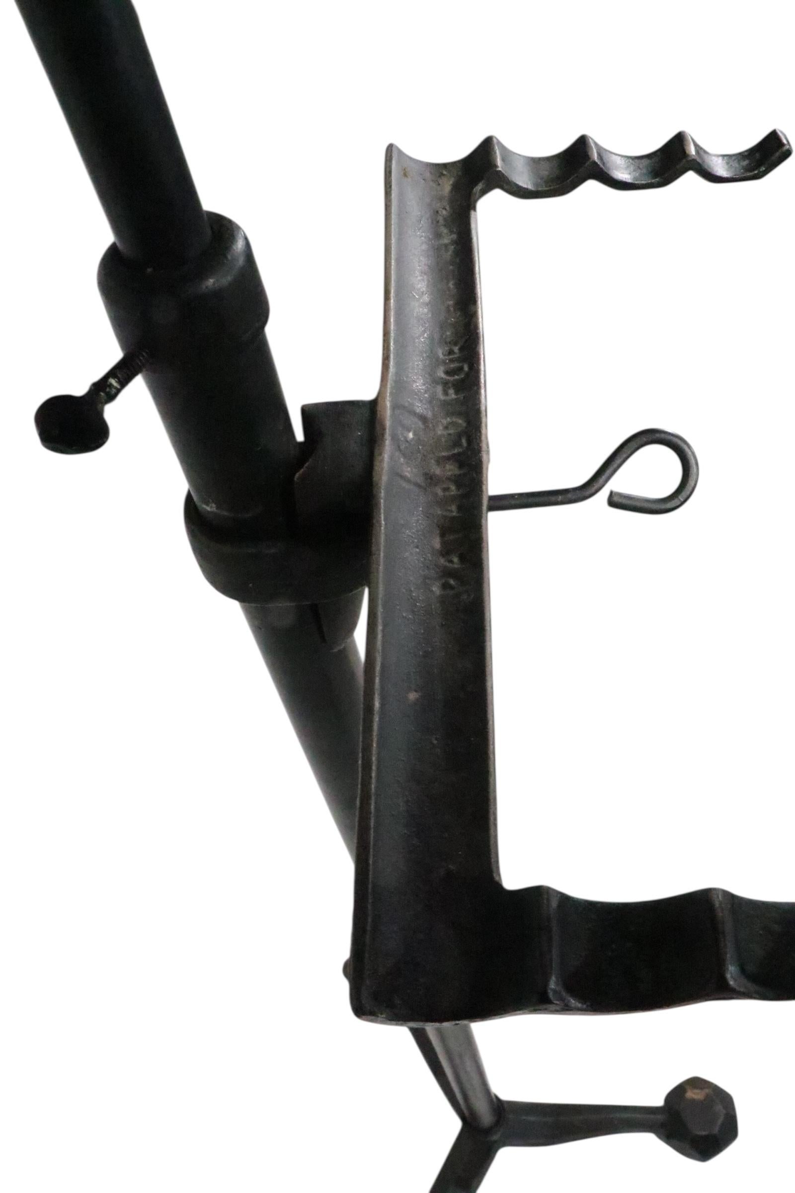 Cavalletto industriale in ferro di L'Ecole Art Co. del 1900/20 ca. in vendita 10