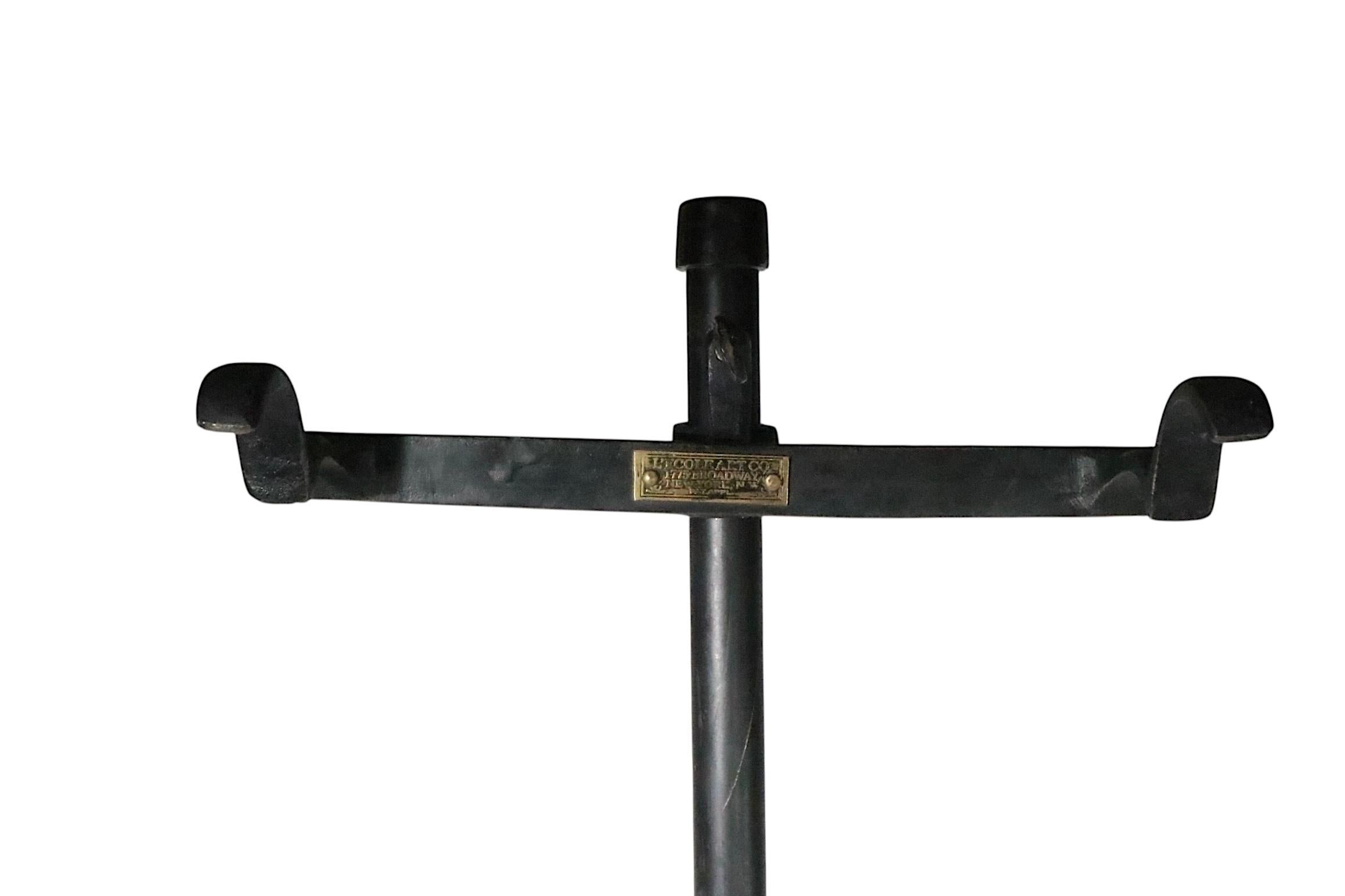 Calco Cavalletto industriale in ferro di L'Ecole Art Co. del 1900/20 ca. in vendita