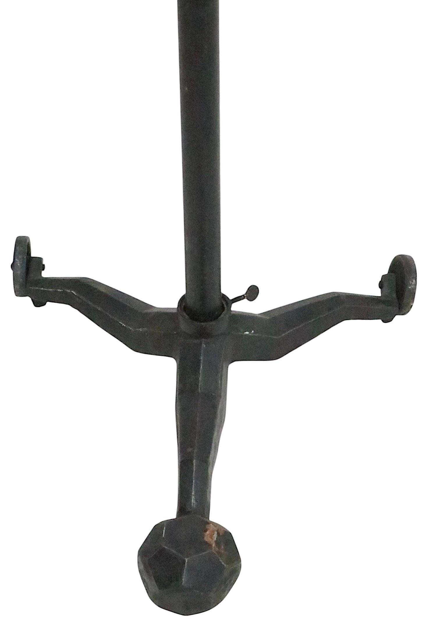 XX secolo Cavalletto industriale in ferro di L'Ecole Art Co. del 1900/20 ca. in vendita