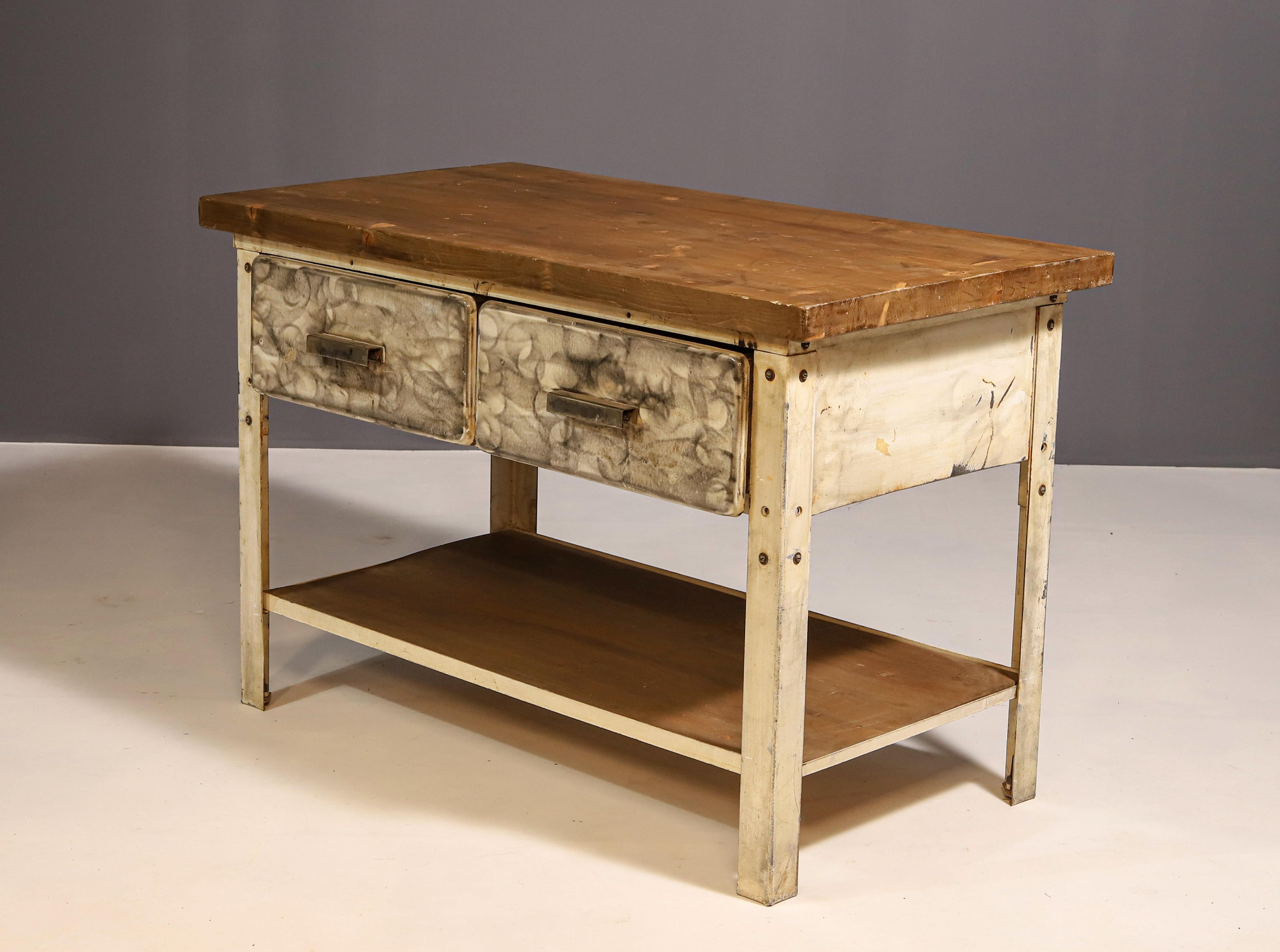 Industrial iron kitchen table from the 1950s, Czechoslovakia In Good Condition For Sale In Prague 8, CZ