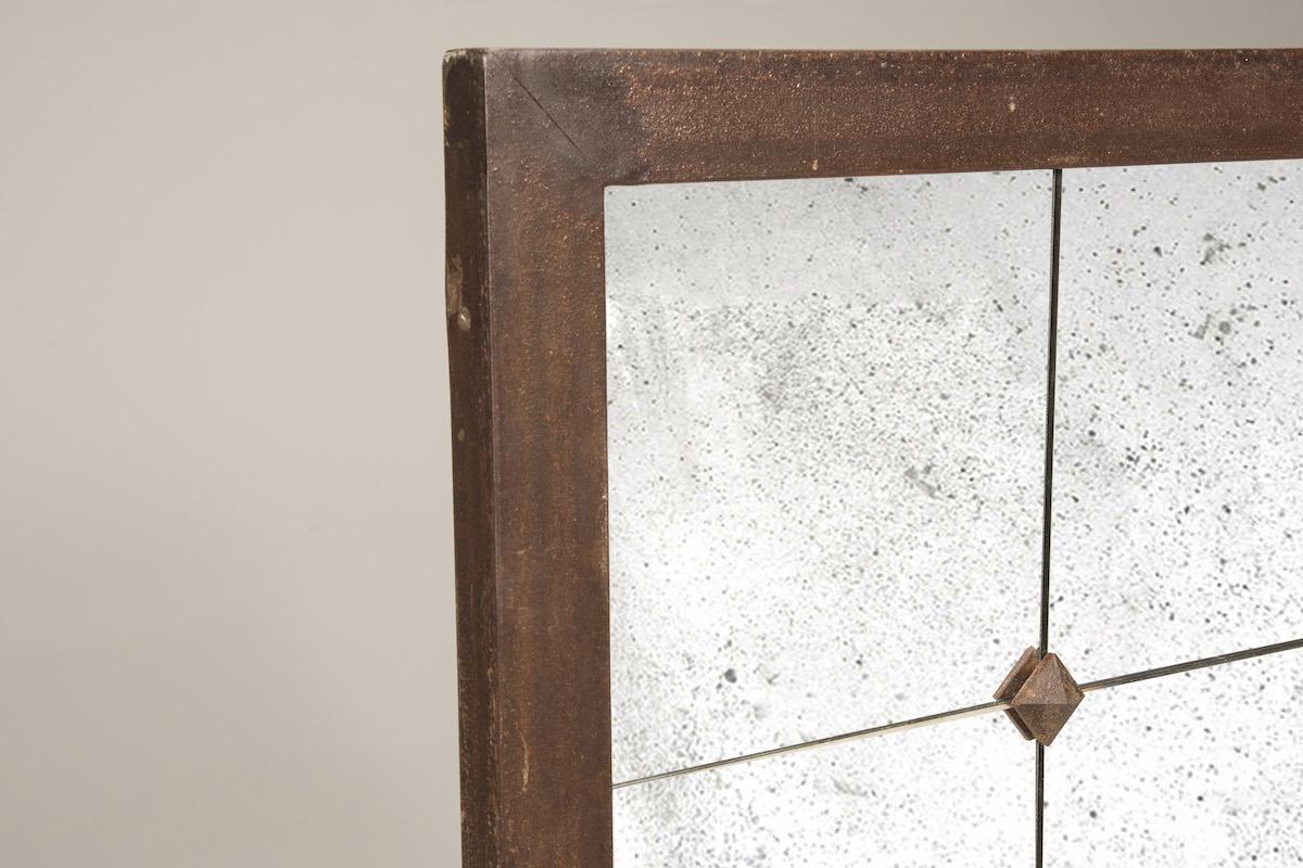 Miroir industriel en fer noir et blanc avec clous  140×140 CM en vente 2