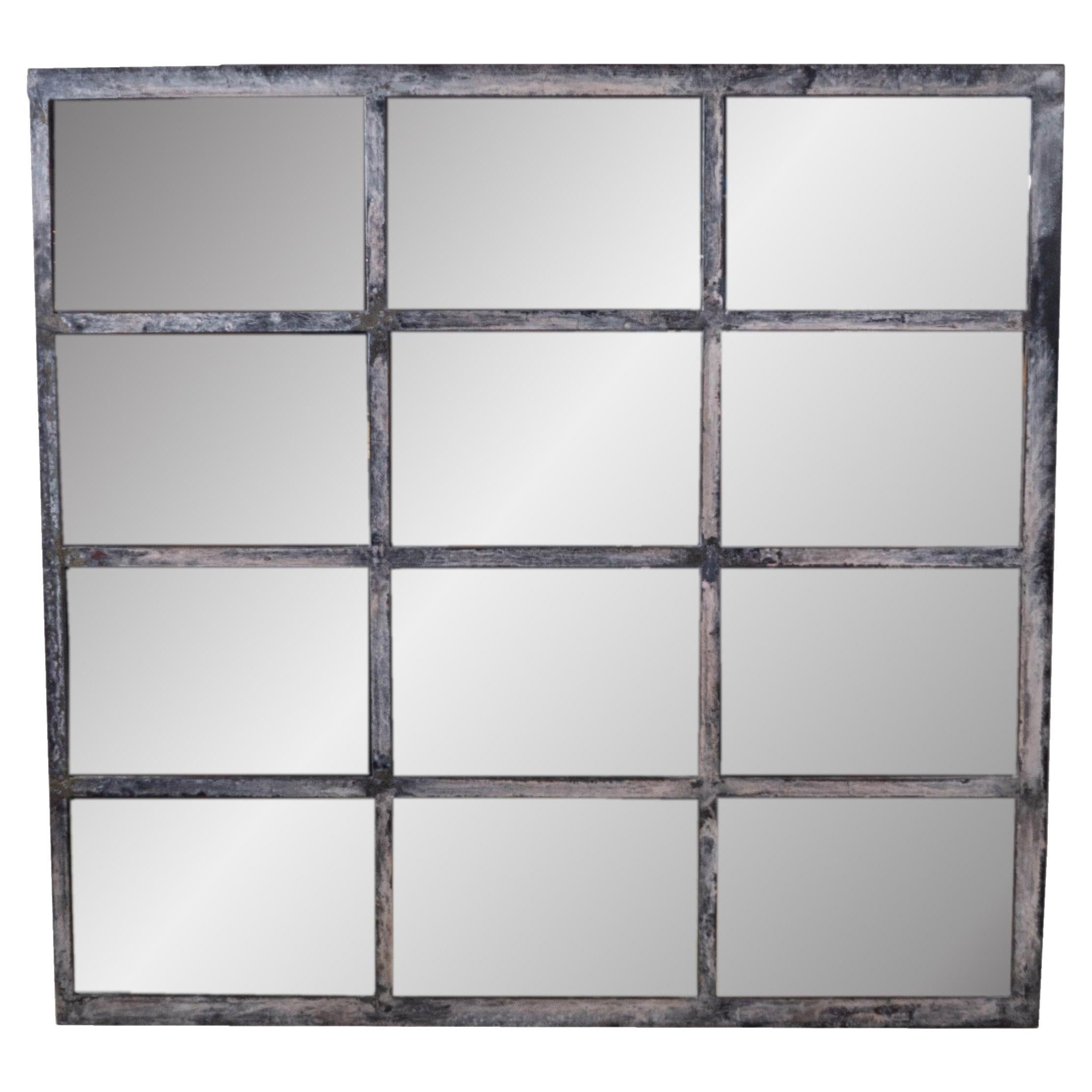 Industrieller Fensterrahmen-Spiegel aus Eisen