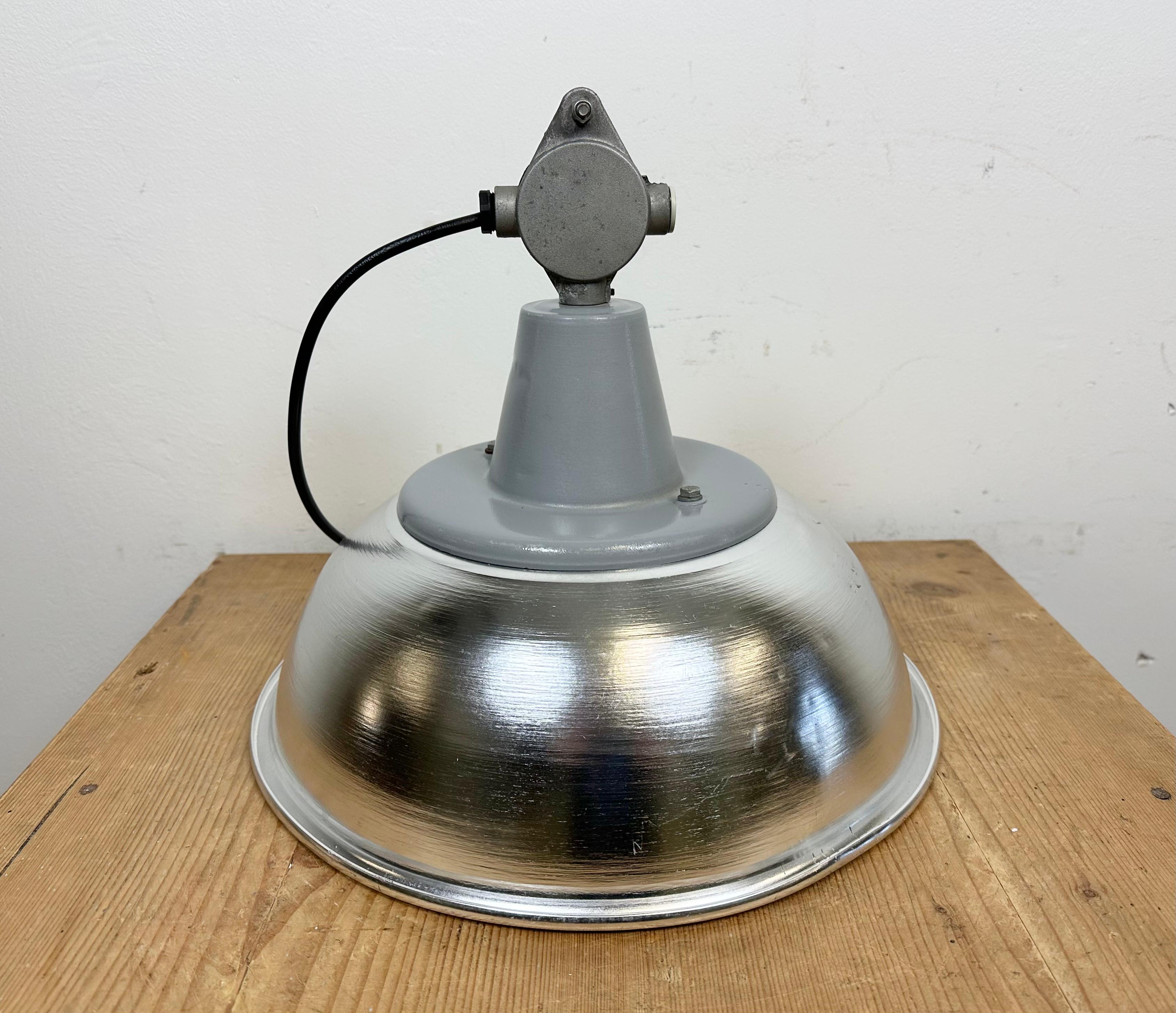 Industrial Italian Aluminium Pendant Lamp from Fael Luce, 1970s For Sale 3