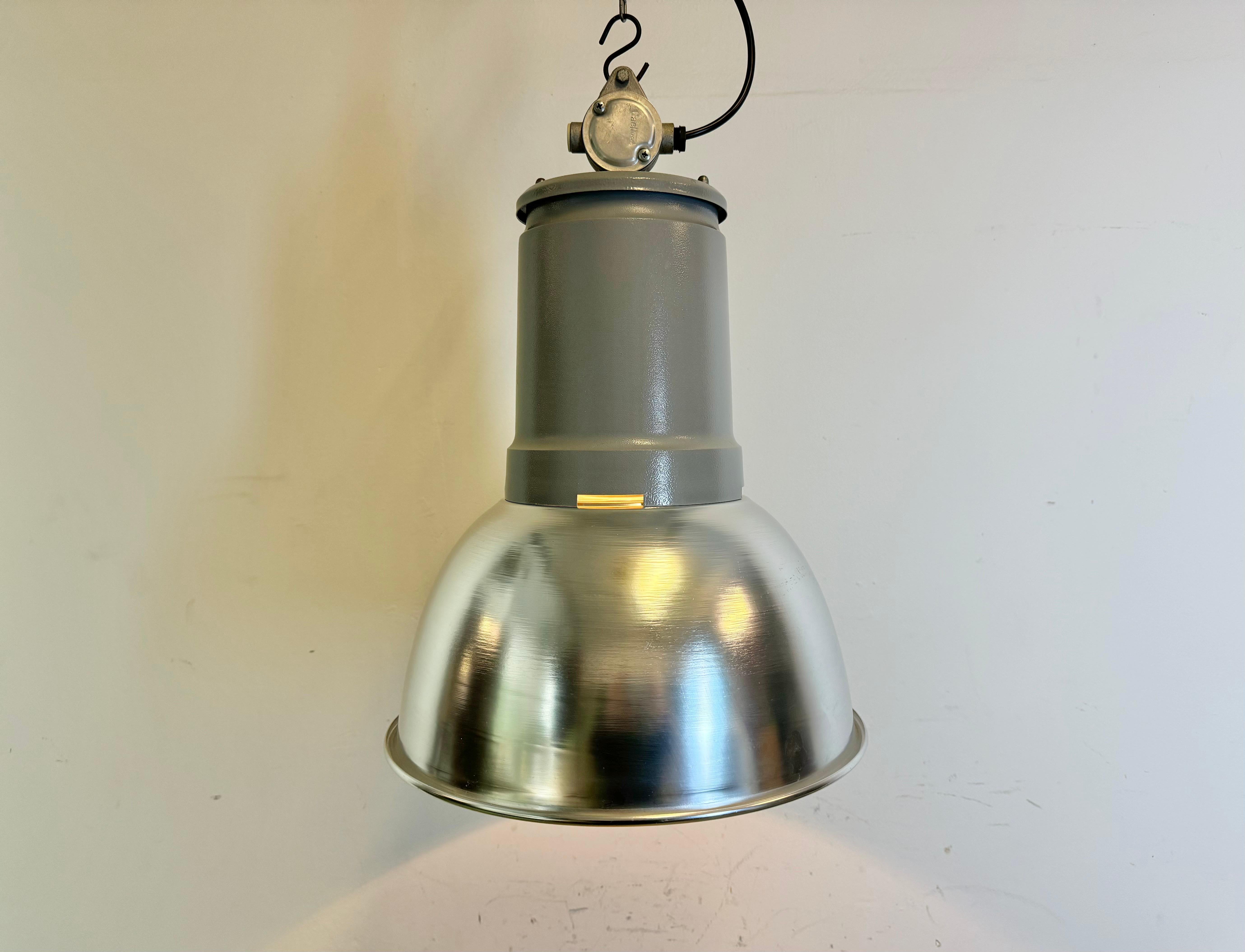 Industrial Italian Aluminium Pendant Lamp from Fael Luce, 1970s For Sale 9