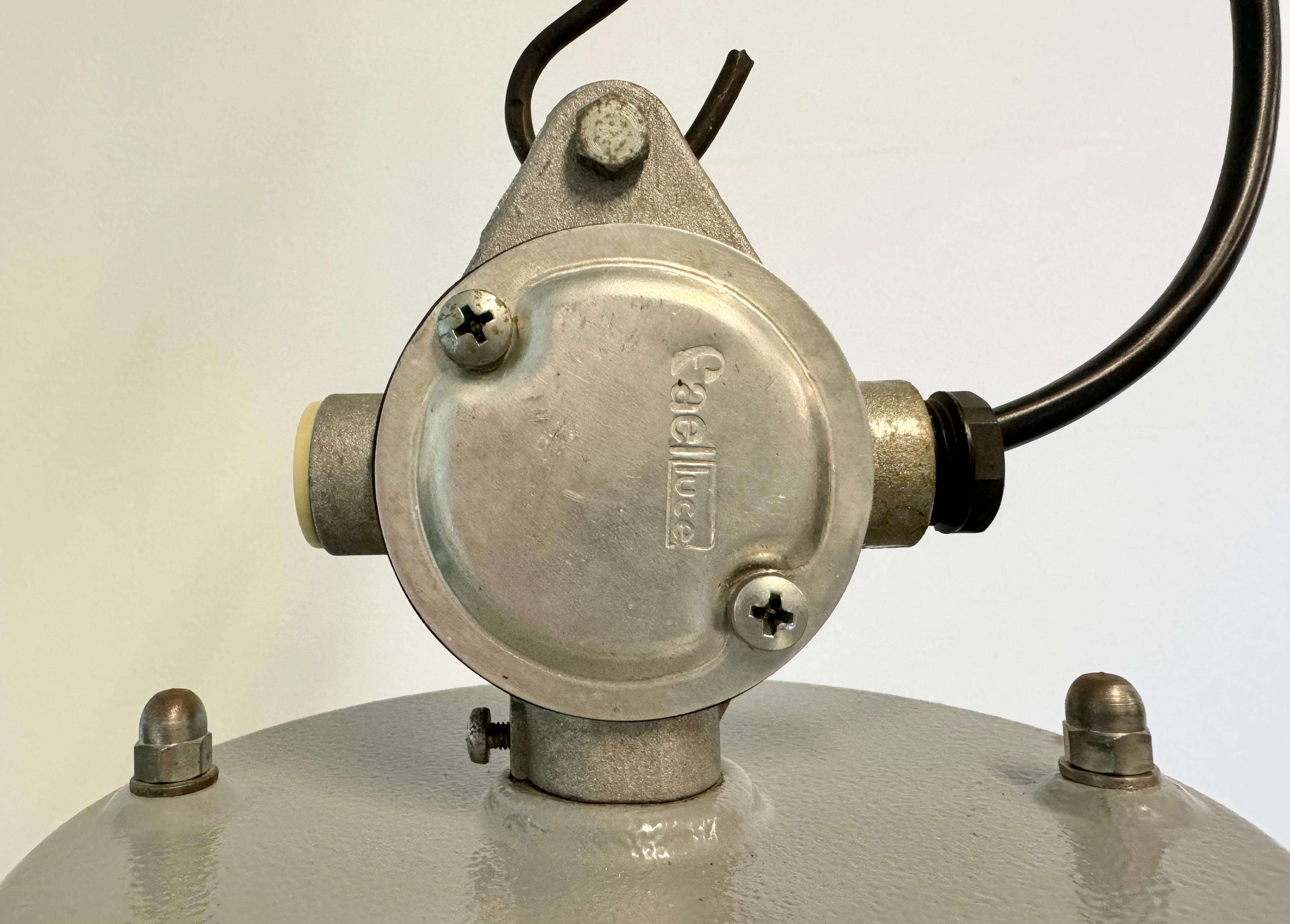 Lampada a sospensione industriale italiana in alluminio di Fael Luce, anni '70 in vendita 1