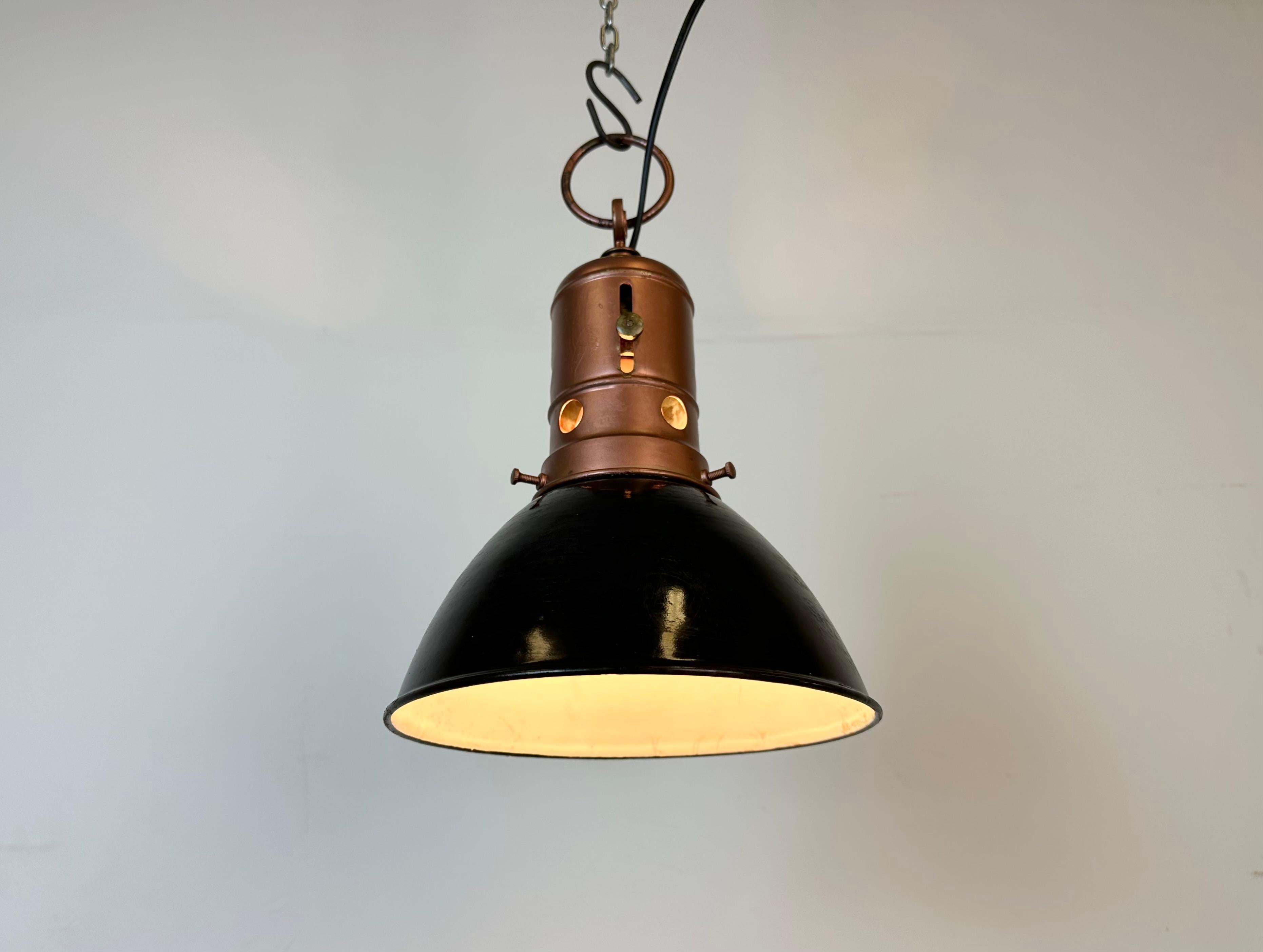 Industrial Italian Black Enamel Factory Lamp with Iron Top, 1950s For Sale 7